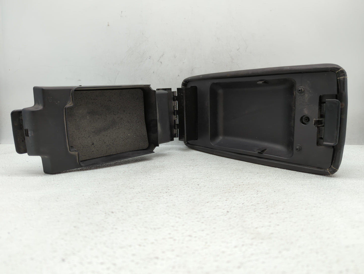 2010 Ford Fusion Center Console Armrest Cover Lid - Oemusedautoparts1.com