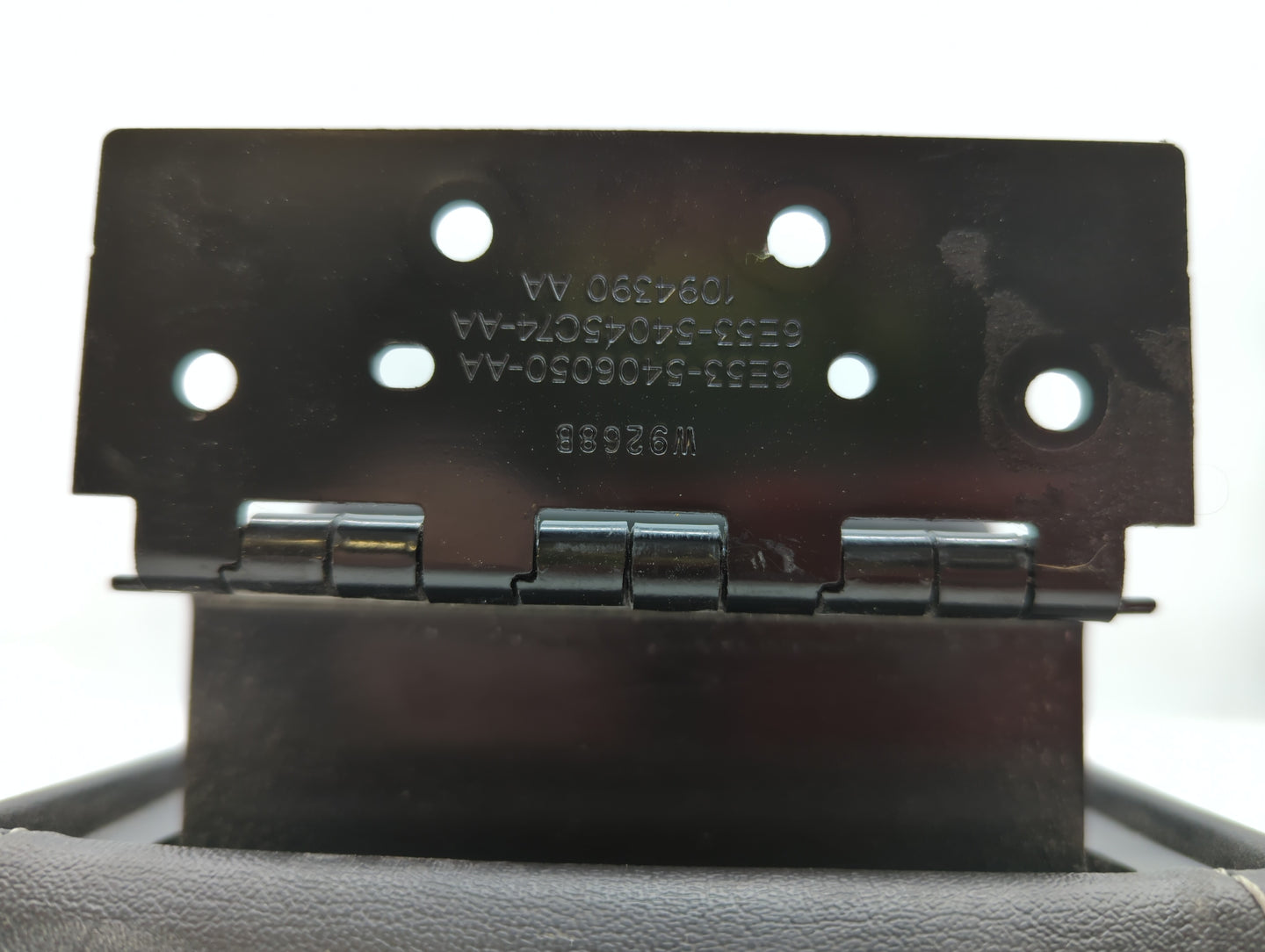 2010 Ford Fusion Center Console Armrest Cover Lid - Oemusedautoparts1.com