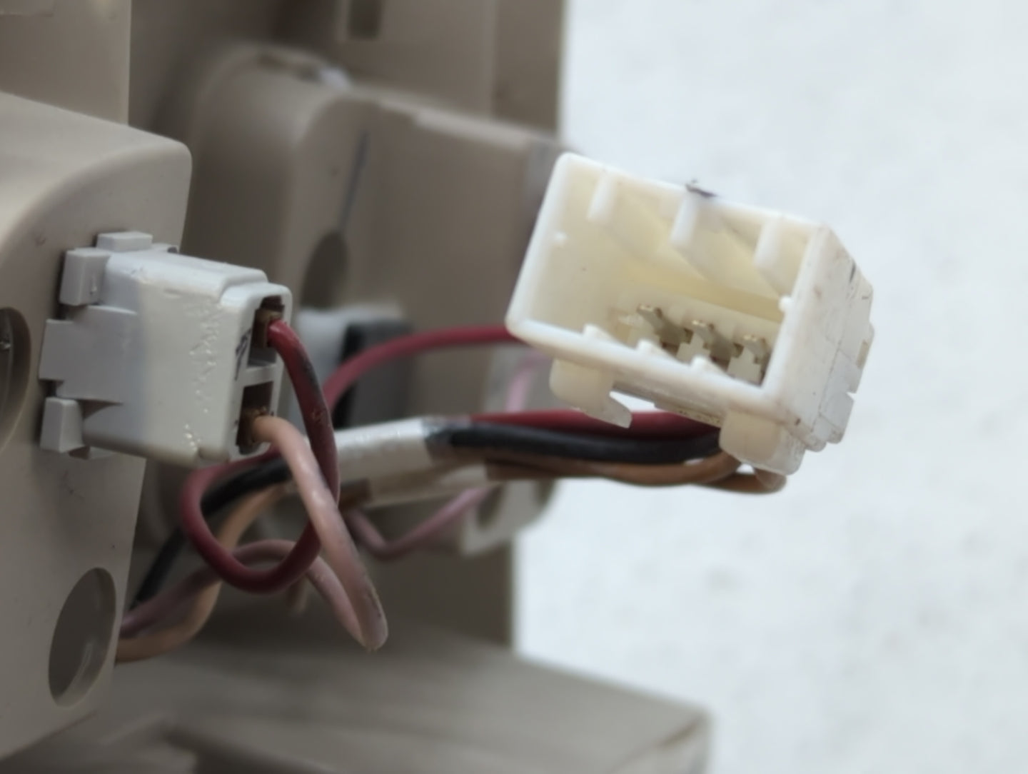 2010 Ford Fusion Overhead Roof Console - Oemusedautoparts1.com