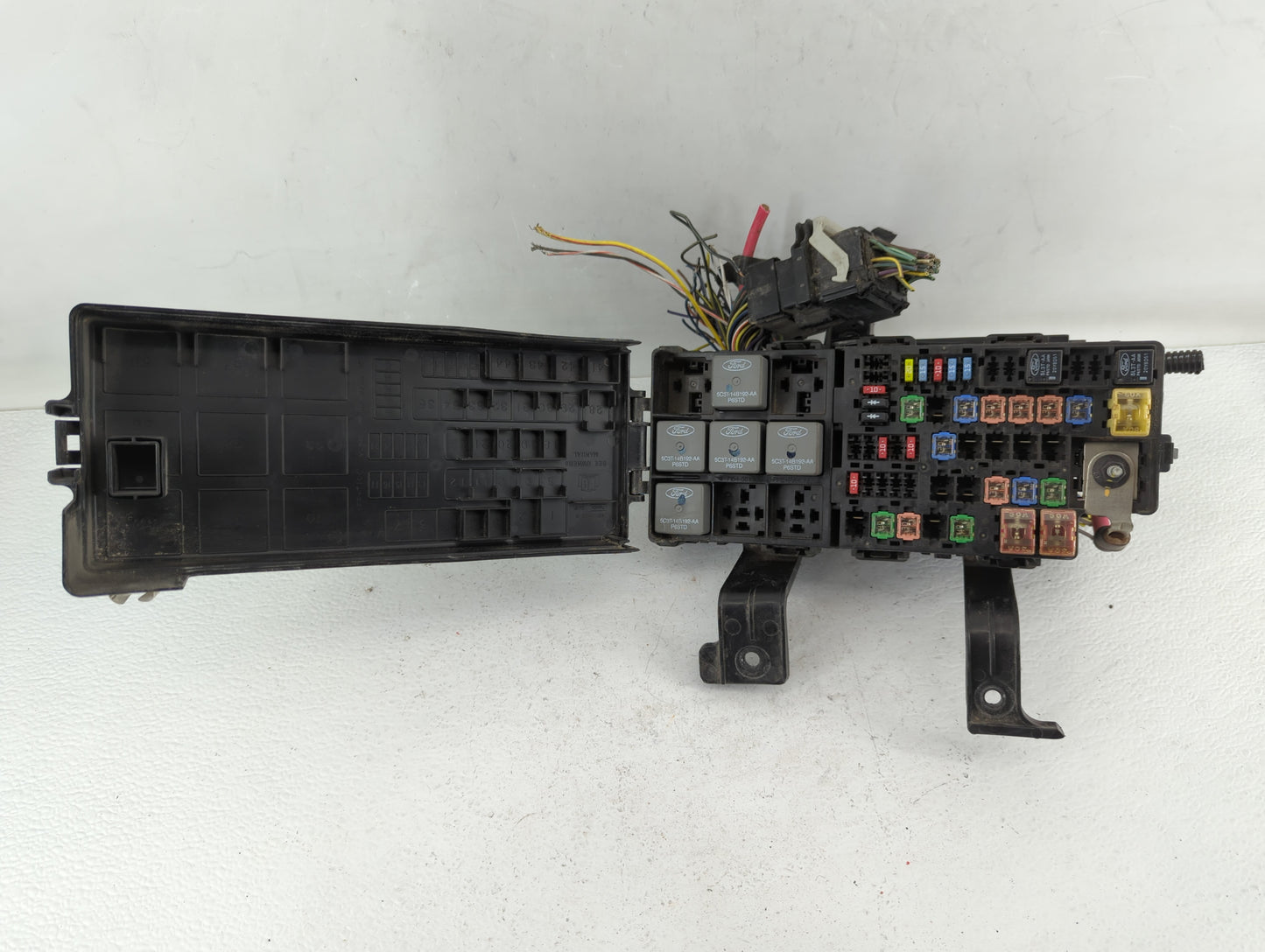 2010-2012 Ford Fusion Fusebox Fuse Box Panel Relay Module P/N:AE5T-14290-F Fits Fits 2010 2011 2012 OEM Used Auto Parts - Oe