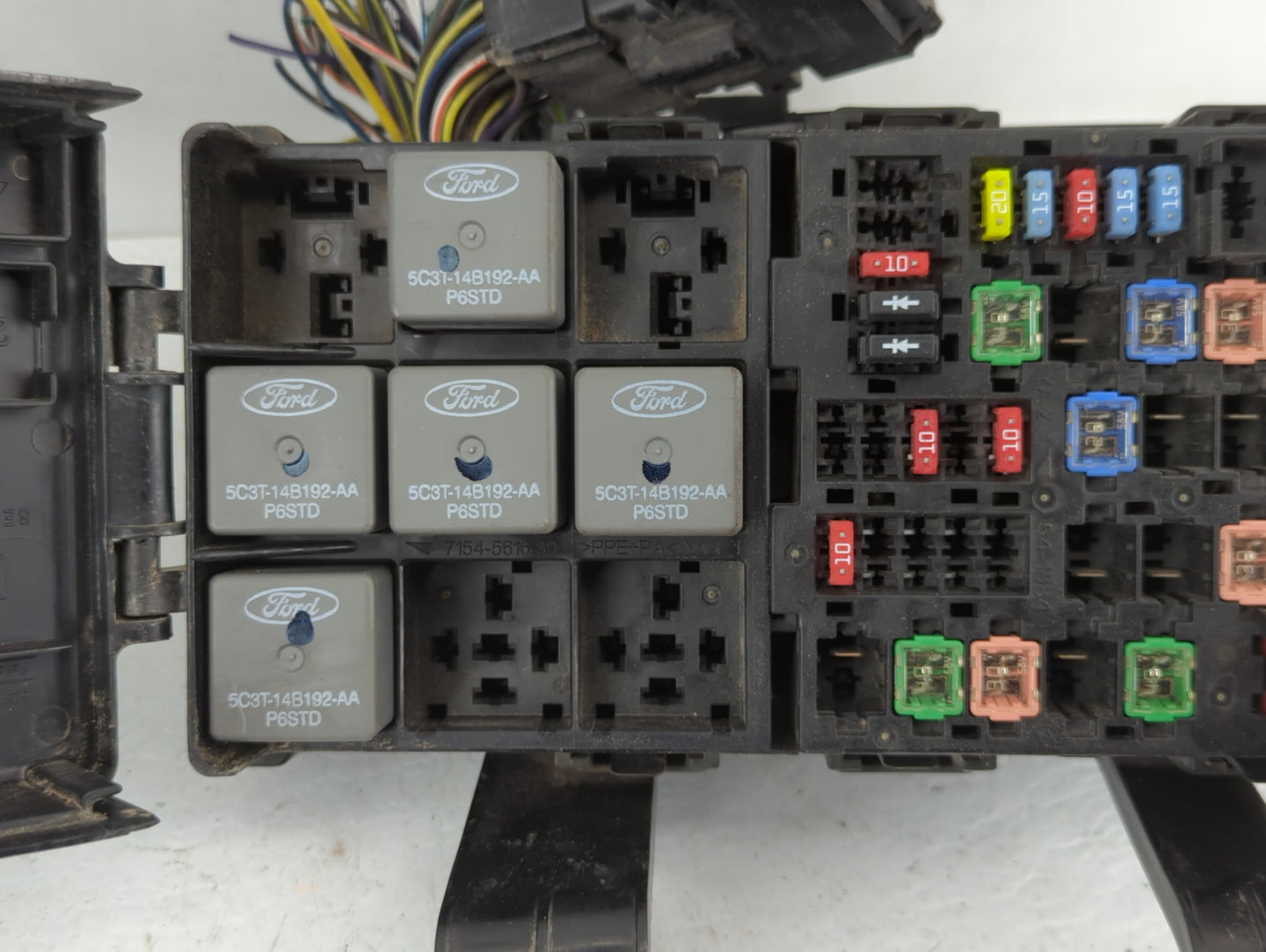 2010-2012 Ford Fusion Fusebox Fuse Box Panel Relay Module P/N:AE5T-14290-F Fits Fits 2010 2011 2012 OEM Used Auto Parts - Oe