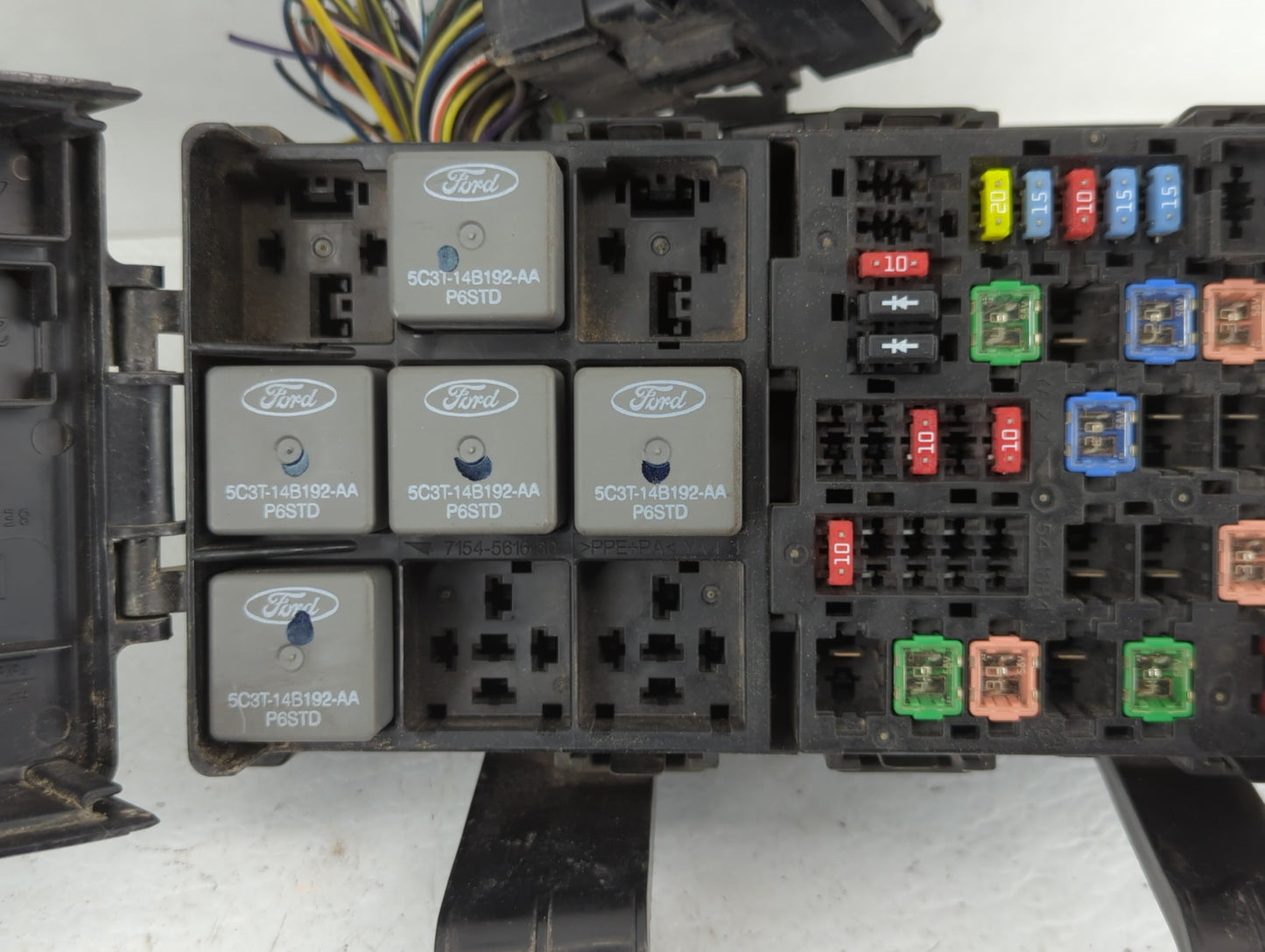 2010-2012 Ford Fusion Fusebox Fuse Box Panel Relay Module P/N:AE5T-14290-F Fits Fits 2010 2011 2012 OEM Used Auto Parts - Oe