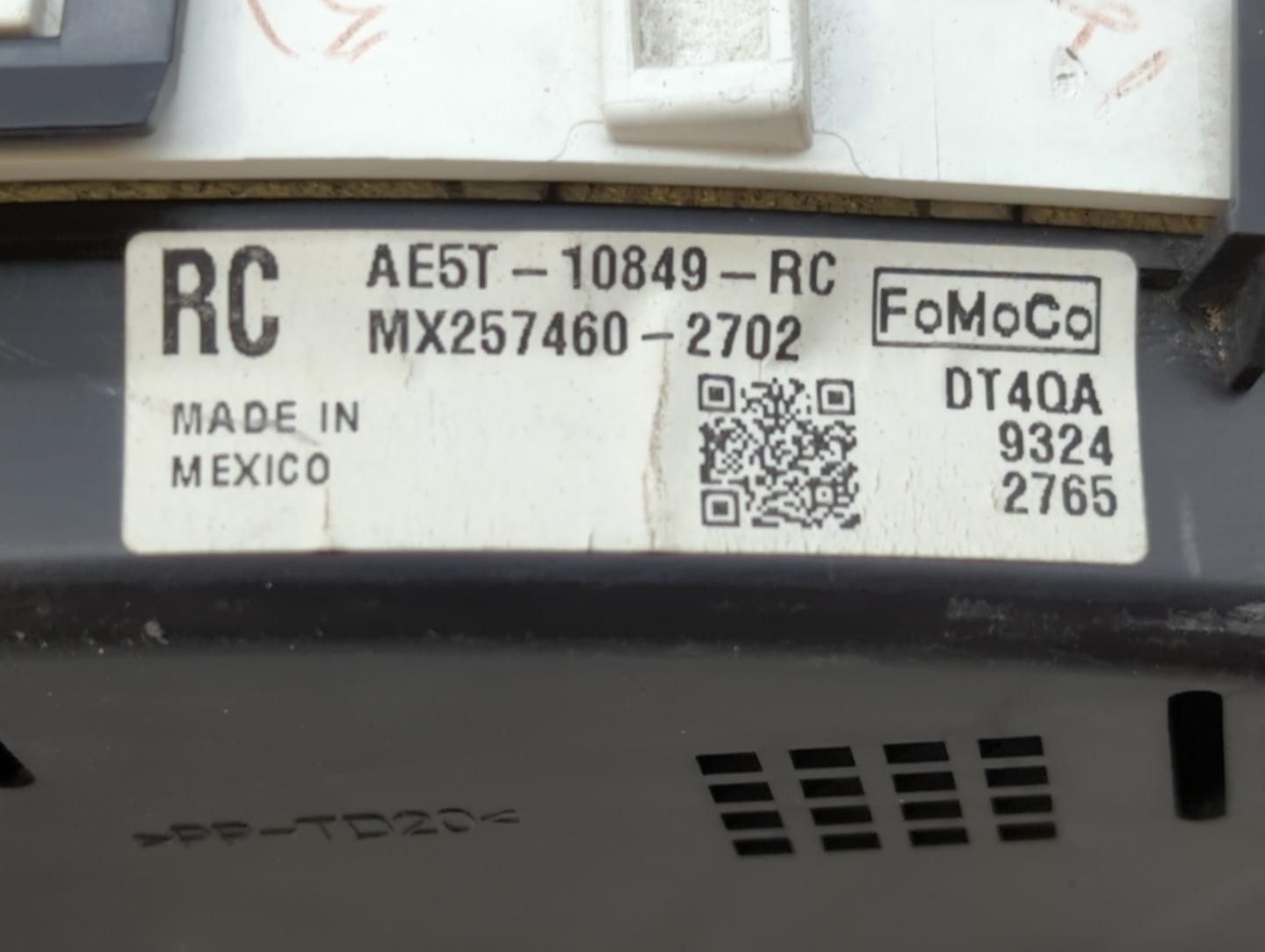 2010 Ford Fusion Instrument Cluster Speedometer Gauges P/N:AE5T-10849-RC Fits OEM Used Auto Parts - Oemusedautoparts1.com