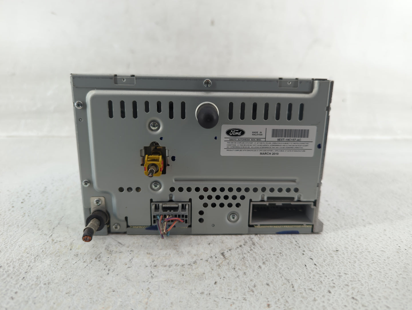 2010-2010 Ford Fusion Am Fm Cd Player Radio Receiver - Oemusedautoparts1.com