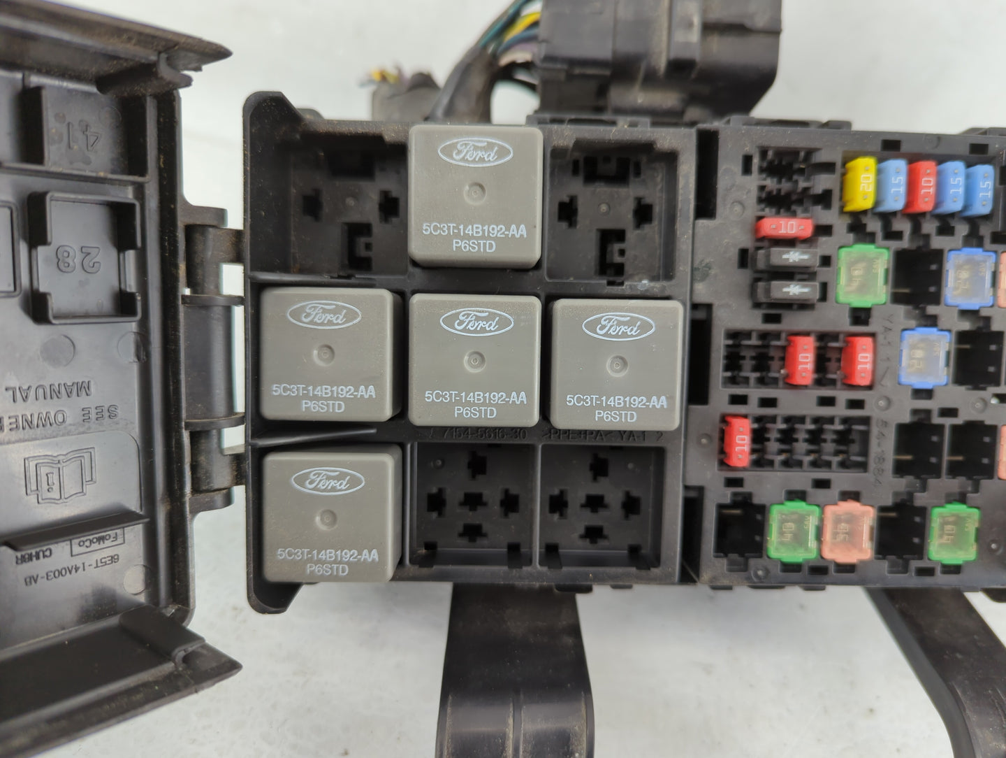 2010-2012 Ford Fusion Fusebox Fuse Box Panel Relay Module P/N:AE5T-14290-F Fits Fits 2010 2011 2012 OEM Used Auto Parts - Oe