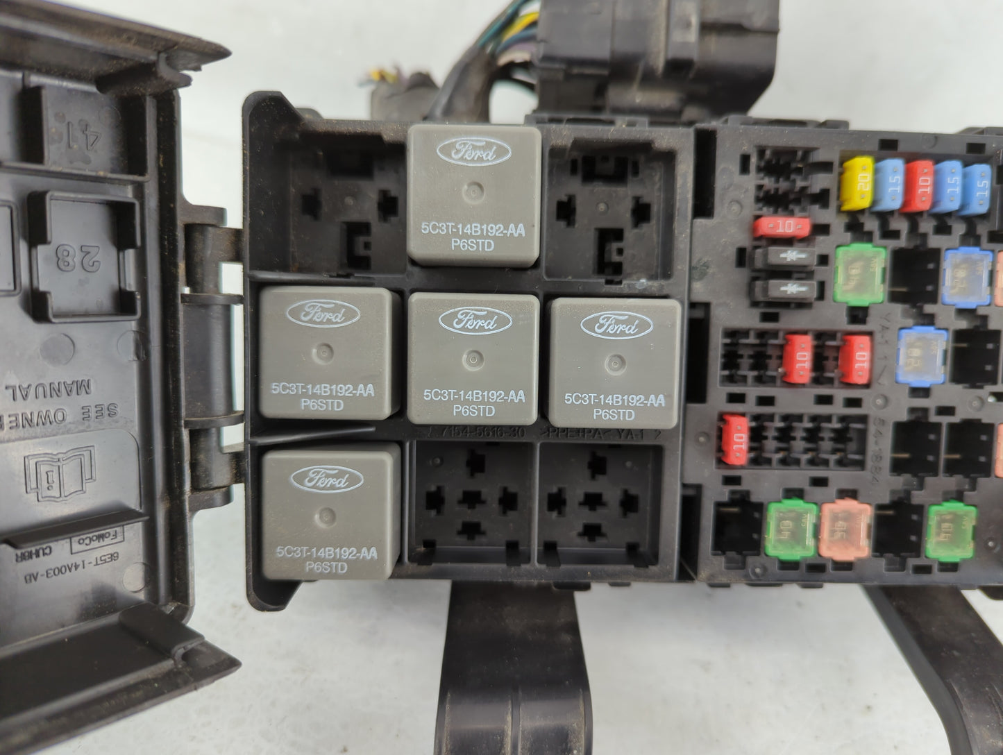 2010-2012 Ford Fusion Fusebox Fuse Box Panel Relay Module P/N:AE5T-14290-F Fits Fits 2010 2011 2012 OEM Used Auto Parts - Oe
