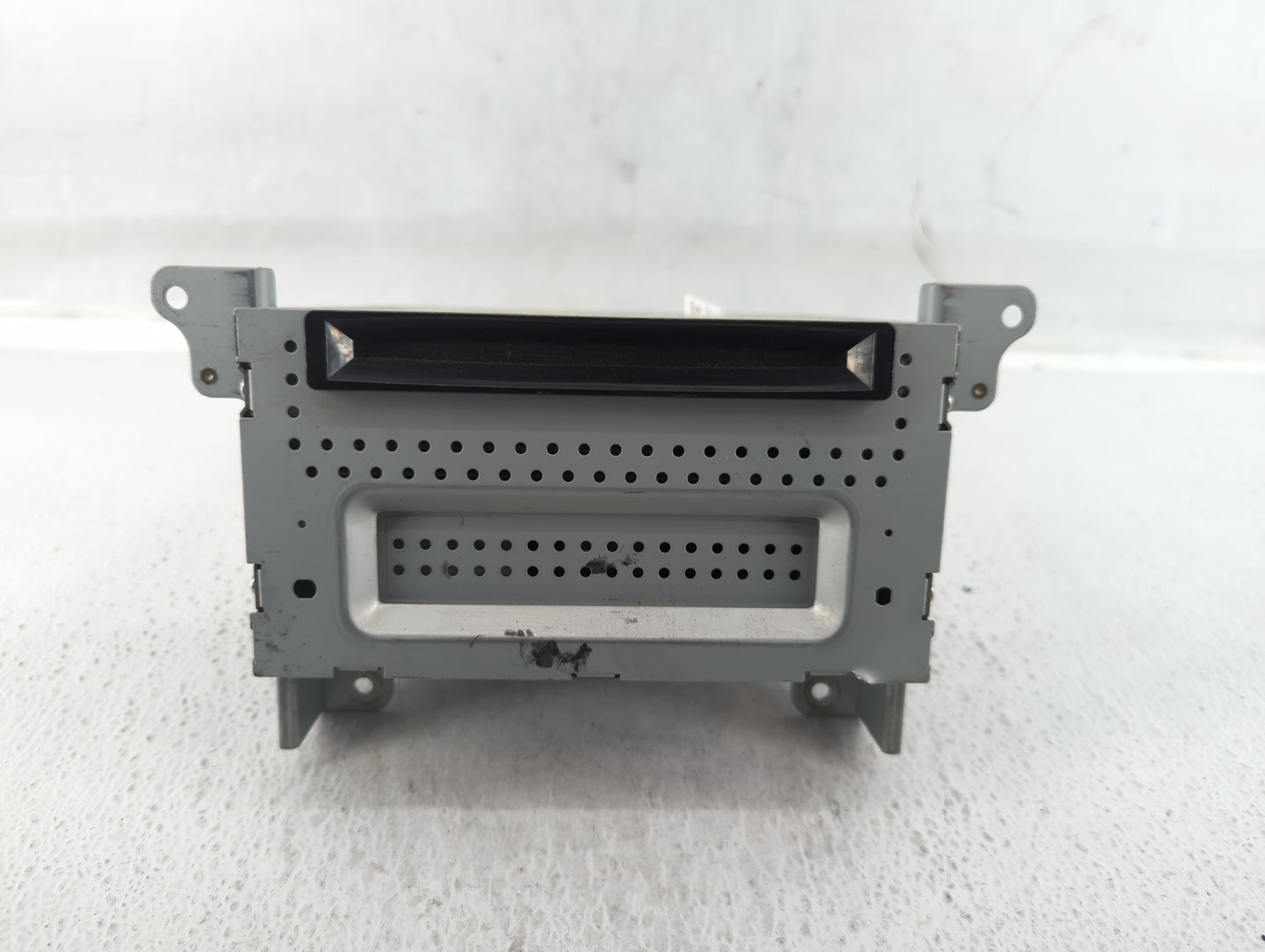 2010 Ford Fusion Radio AM FM Cd Player Receiver Replacement Fits OEM Used Auto Parts - Oemusedautoparts1.com