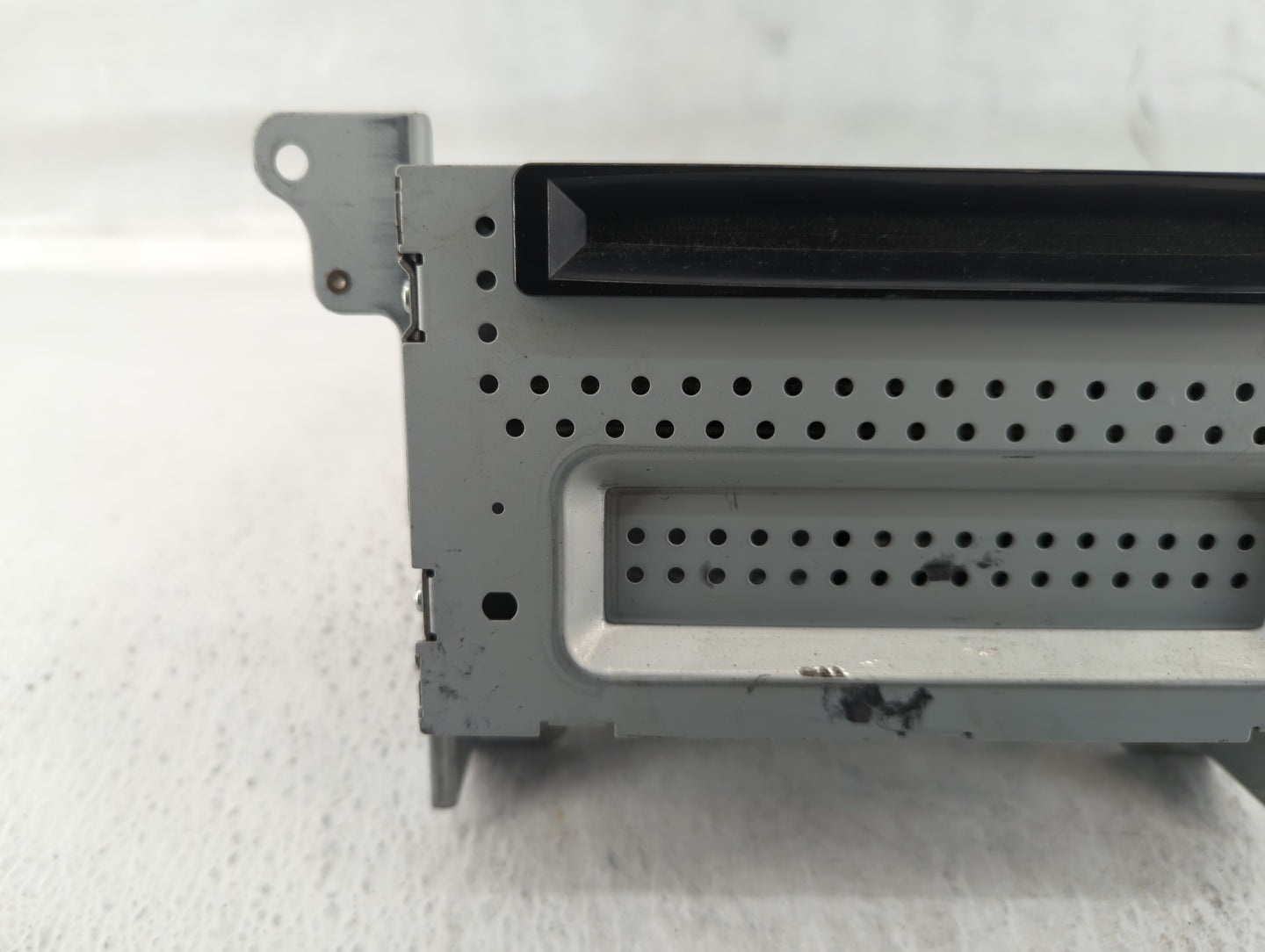 2010 Ford Fusion Radio AM FM Cd Player Receiver Replacement Fits OEM Used Auto Parts - Oemusedautoparts1.com