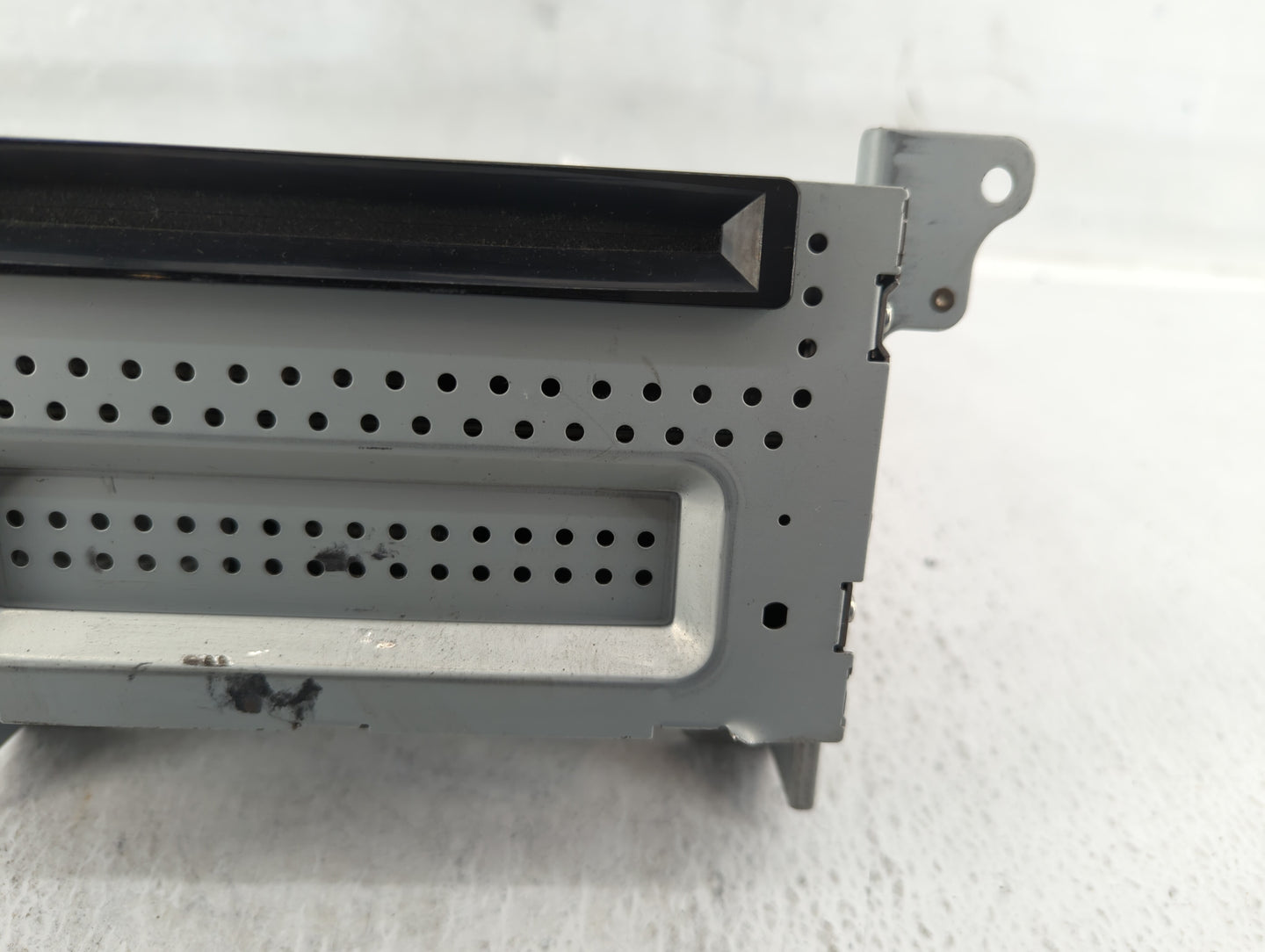 2010 Ford Fusion Radio AM FM Cd Player Receiver Replacement Fits OEM Used Auto Parts - Oemusedautoparts1.com
