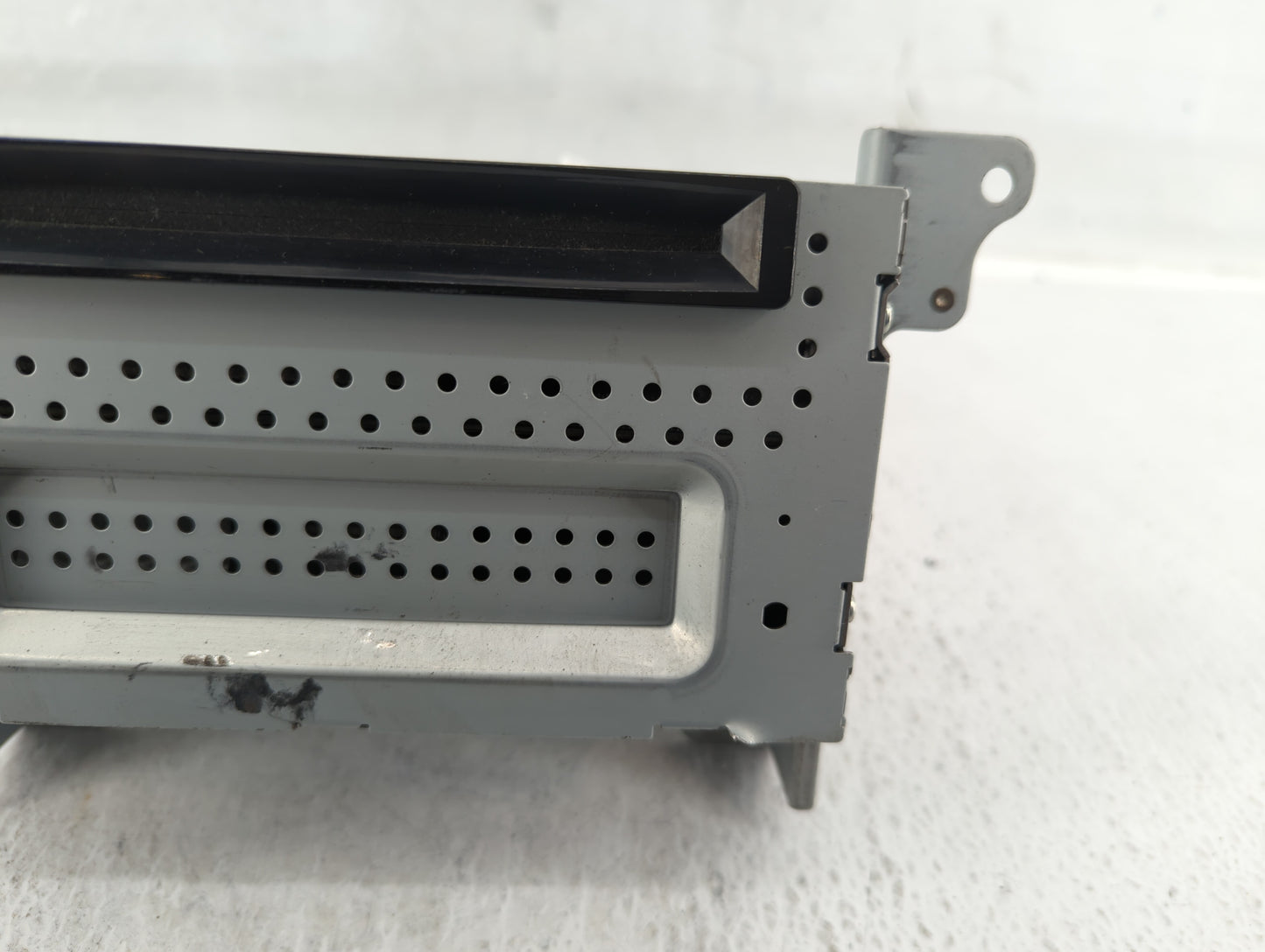 2010 Ford Fusion Radio AM FM Cd Player Receiver Replacement Fits OEM Used Auto Parts - Oemusedautoparts1.com