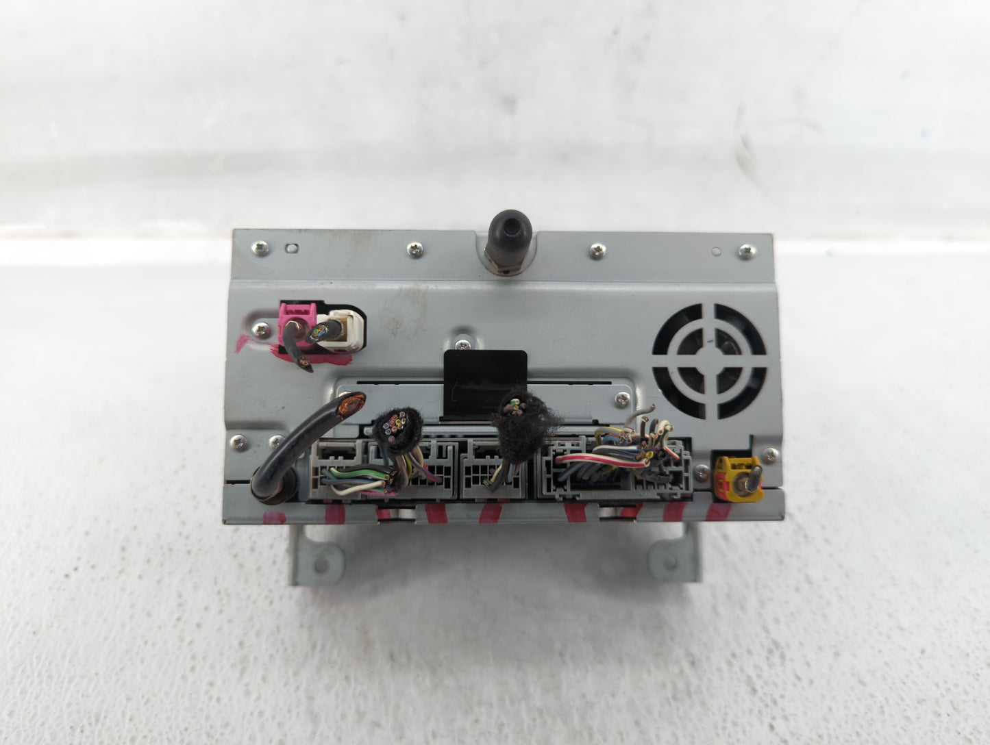 2010 Ford Fusion Radio AM FM Cd Player Receiver Replacement Fits OEM Used Auto Parts - Oemusedautoparts1.com