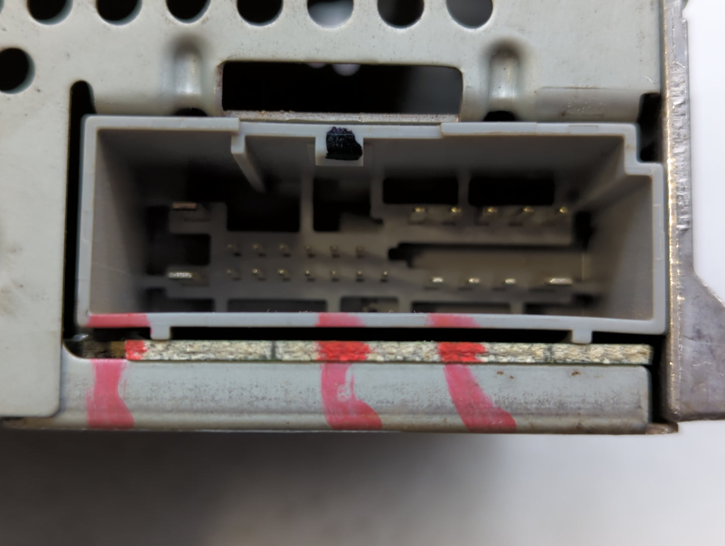 2010-2012 Ford Fusion Am Fm Cd Player Radio Receiver - Oemusedautoparts1.com