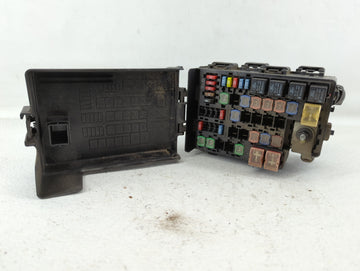 2010-2012 Ford Fusion Fusebox Fuse Box Panel Relay Module P/N:AE5T-14A003-AA Fits Fits 2010 2011 2012 OEM Used Auto Parts