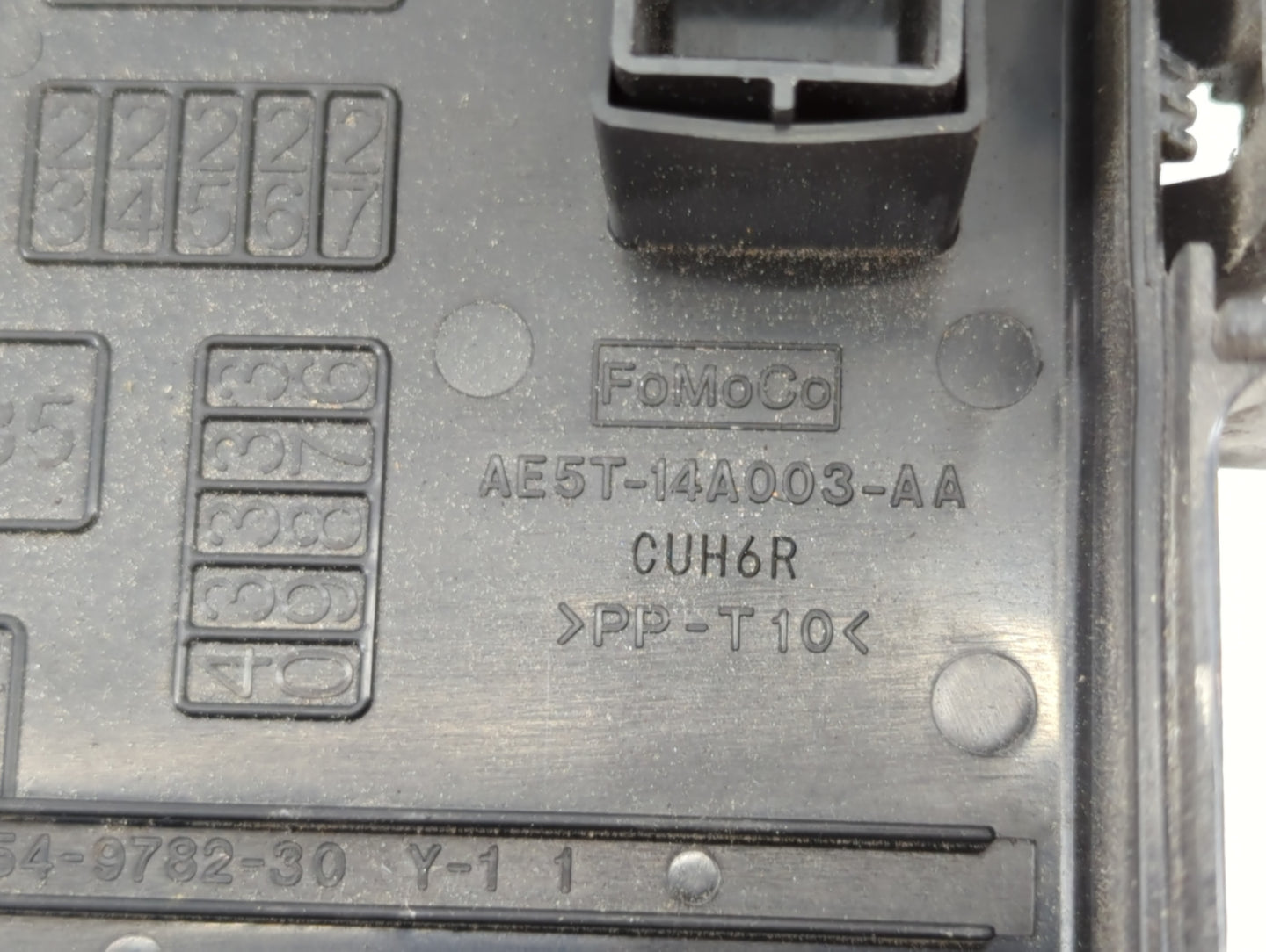 2010-2012 Ford Fusion Fusebox Fuse Box Panel Relay Module P/N:AE5T-14A003-AA Fits Fits 2010 2011 2012 OEM Used Auto Parts - 