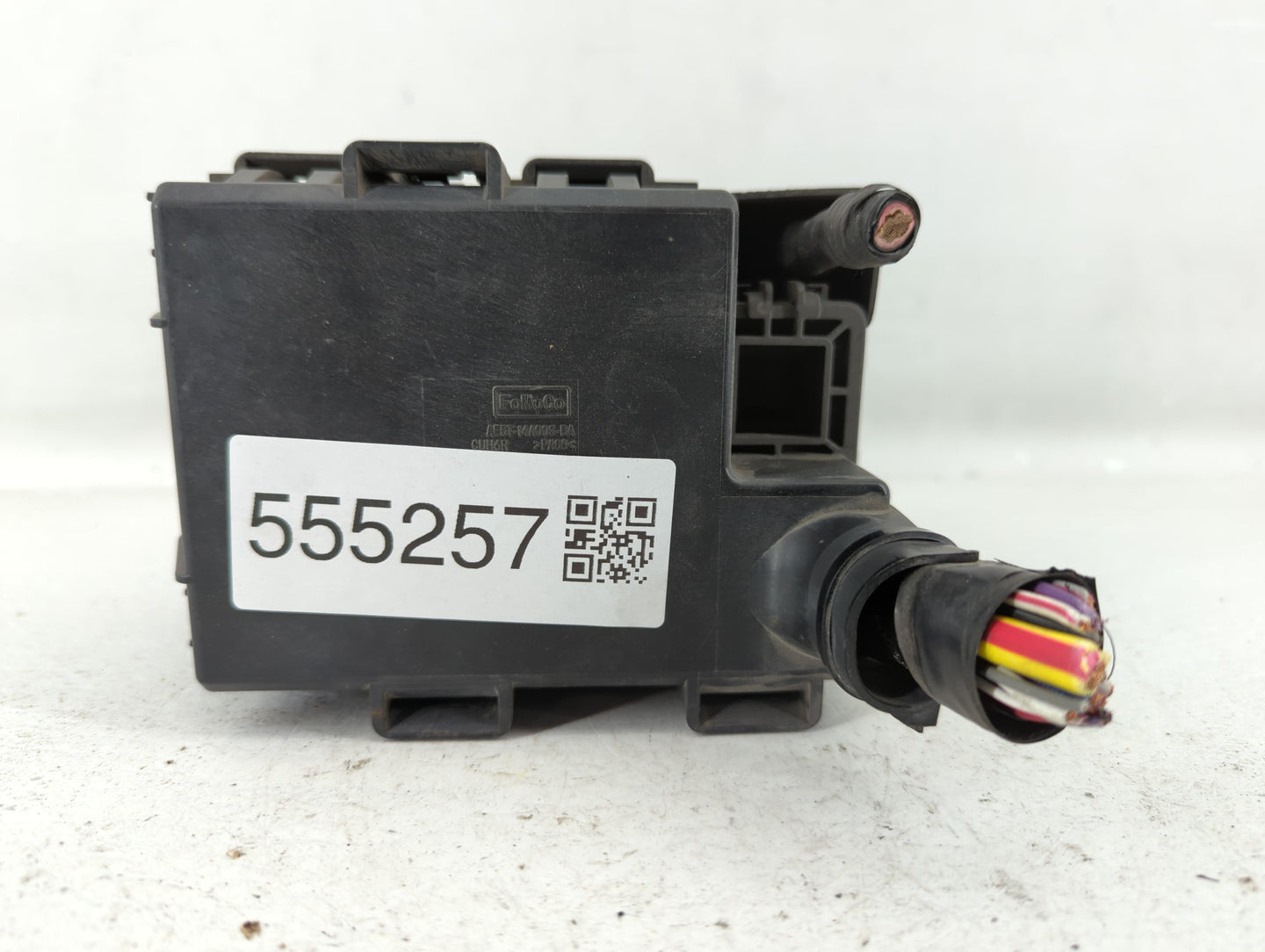2010-2012 Ford Fusion Fusebox Fuse Box Panel Relay Module P/N:AE5T-14A003-AA Fits Fits 2010 2011 2012 OEM Used Auto Parts - 