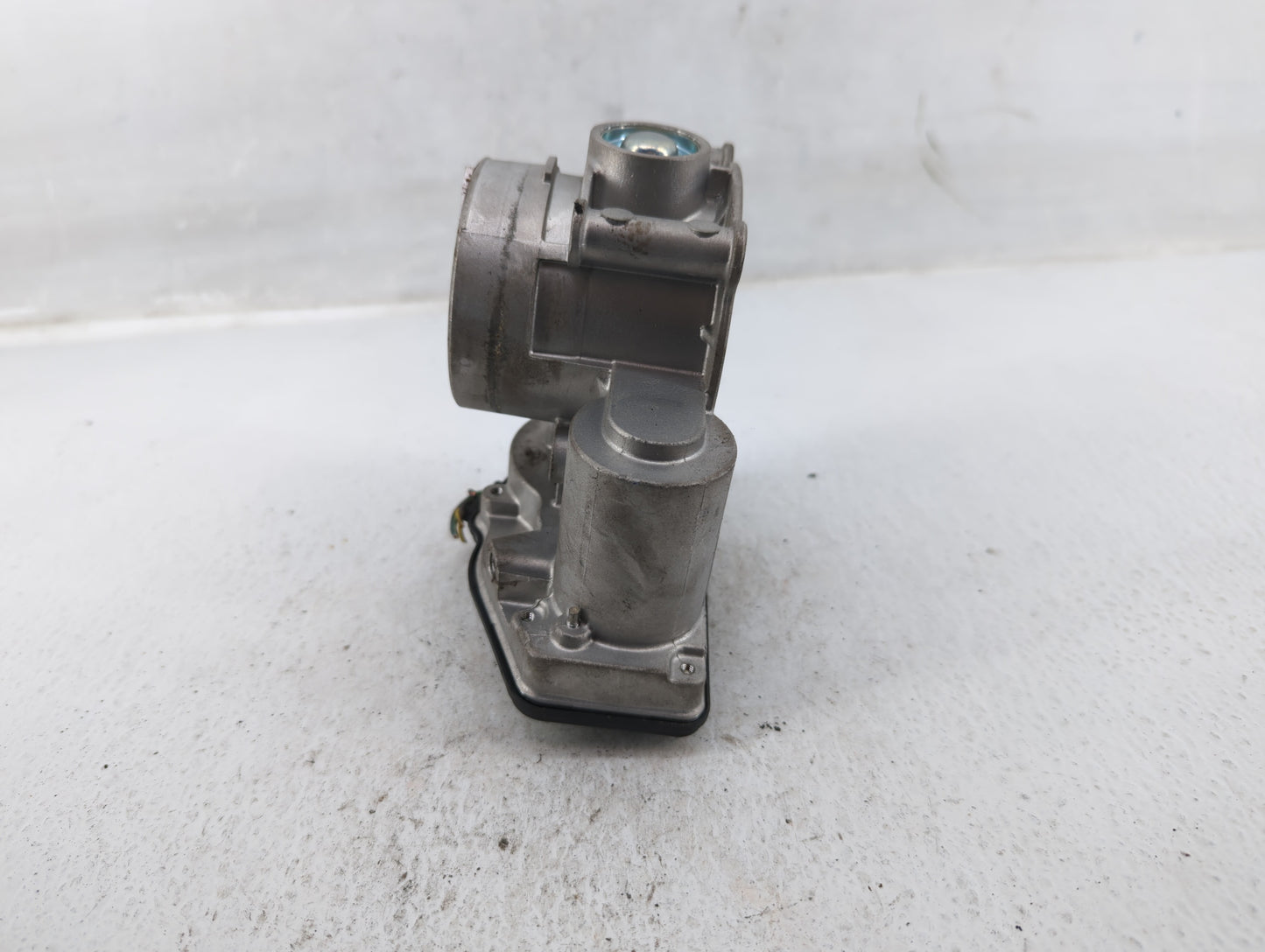 2010-2012 Ford Fusion Throttle Body P/N:DS7E-9F991-AJ Fits Fits 2009 2010 2011 2012 OEM Used Auto Parts - Oemusedautoparts1.