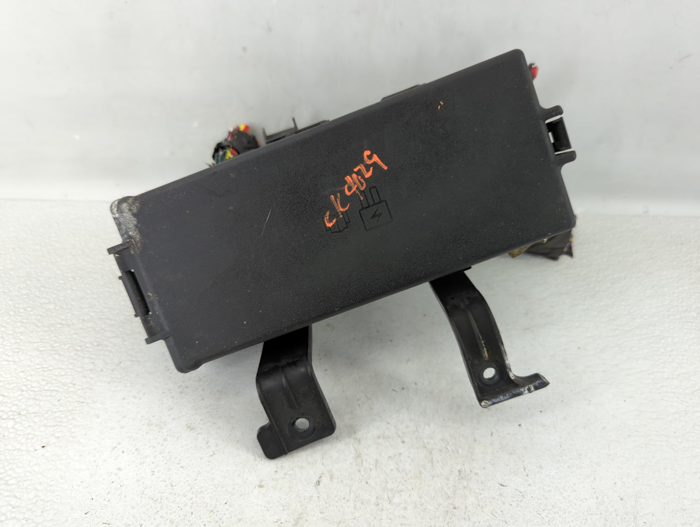 2010-2012 Ford Fusion Fusebox Fuse Box Panel Relay Module P/N:AE5T-14290-E Fits Fits 2010 2011 2012 OEM Used Auto Parts - Oe