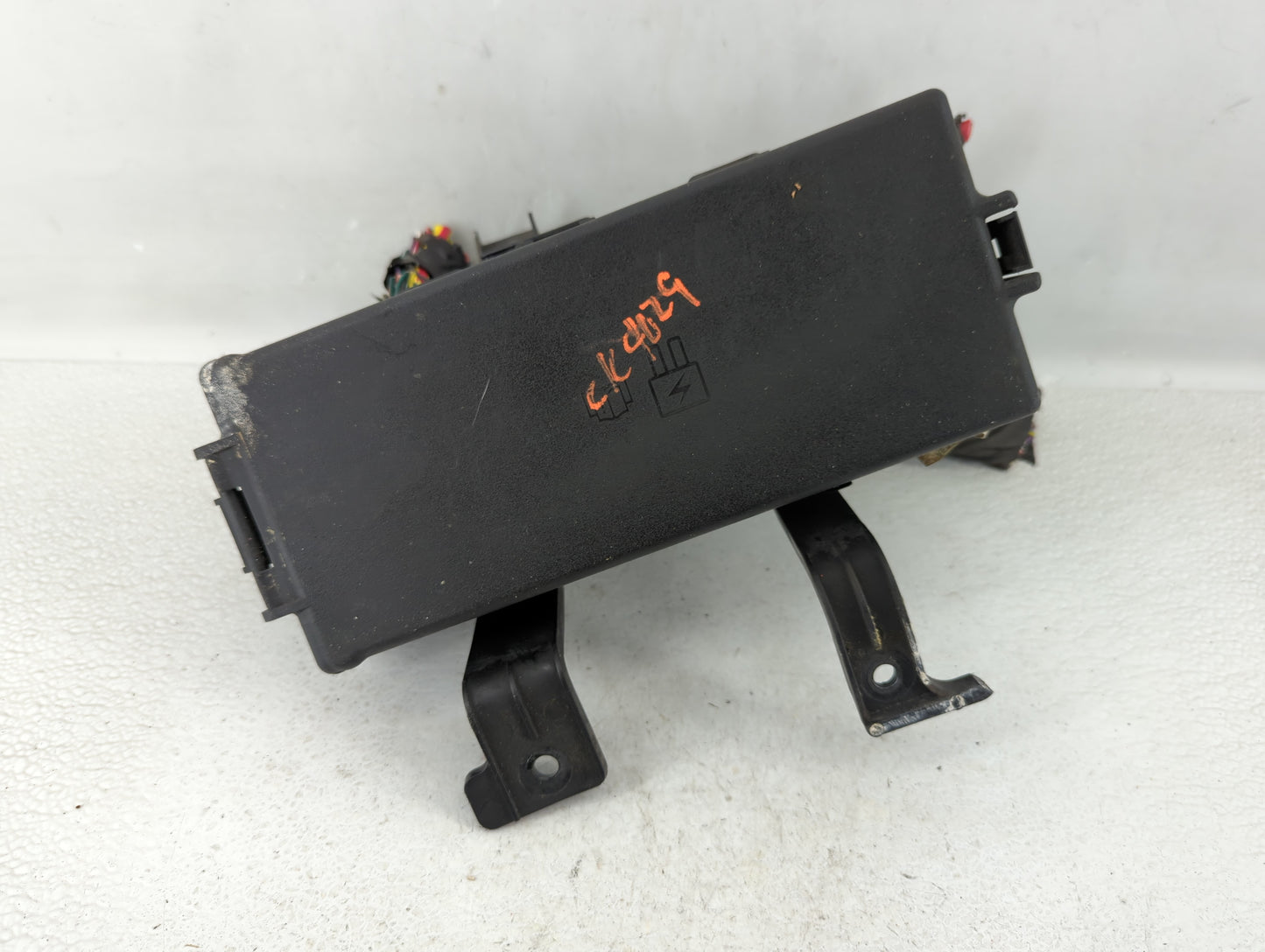 2010-2012 Ford Fusion Fusebox Fuse Box Panel Relay Module P/N:AE5T-14290-E Fits Fits 2010 2011 2012 OEM Used Auto Parts - Oe