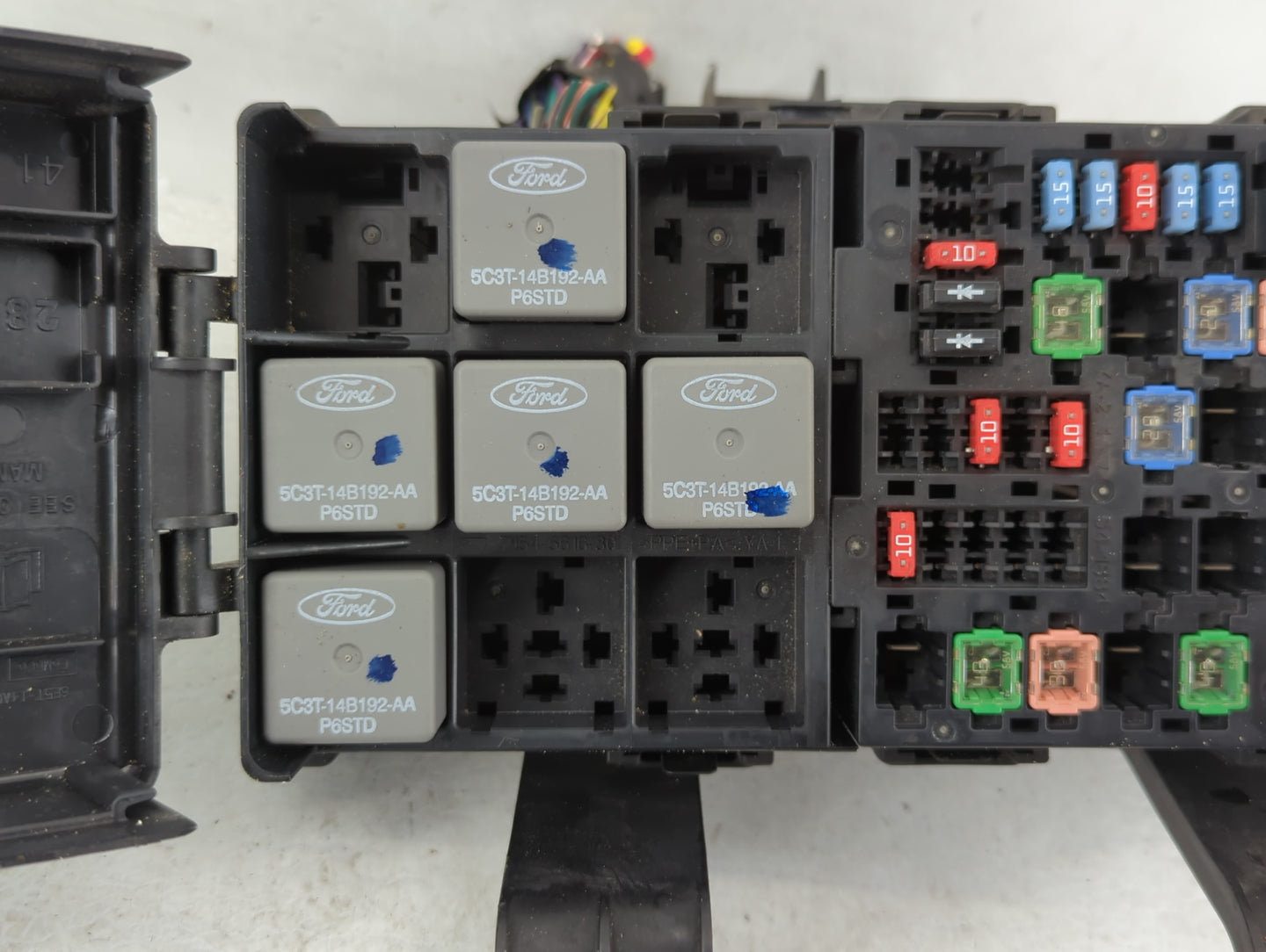2010-2012 Ford Fusion Fusebox Fuse Box Panel Relay Module P/N:AE5T-14290-E Fits Fits 2010 2011 2012 OEM Used Auto Parts - Oe