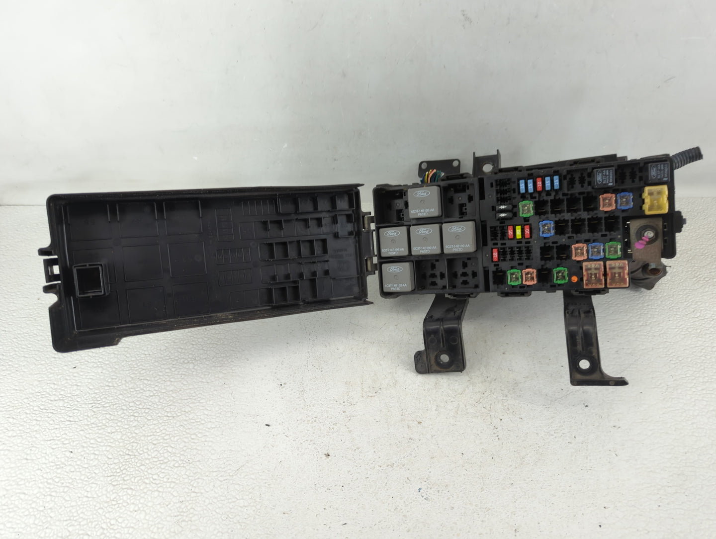 2010-2012 Ford Fusion Fusebox Fuse Box Panel Relay Module P/N:AE5T-14290-D Fits Fits 2010 2011 2012 OEM Used Auto Parts - Oe