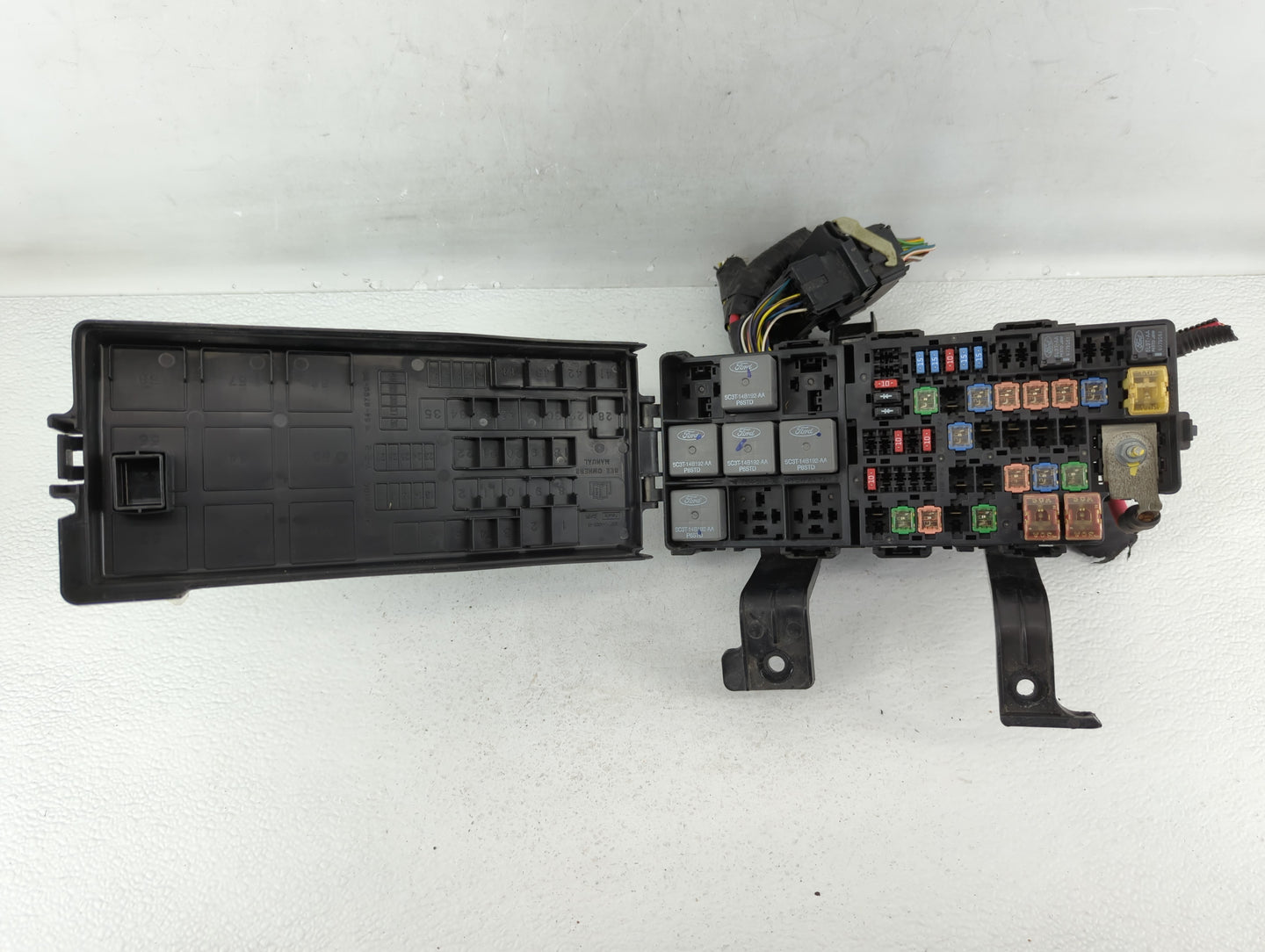 2010-2012 Ford Fusion Fusebox Fuse Box Panel Relay Module P/N:AE5T-14290-E AE5T-14290-D Fits Fits 2010 2011 2012 OEM Used Au