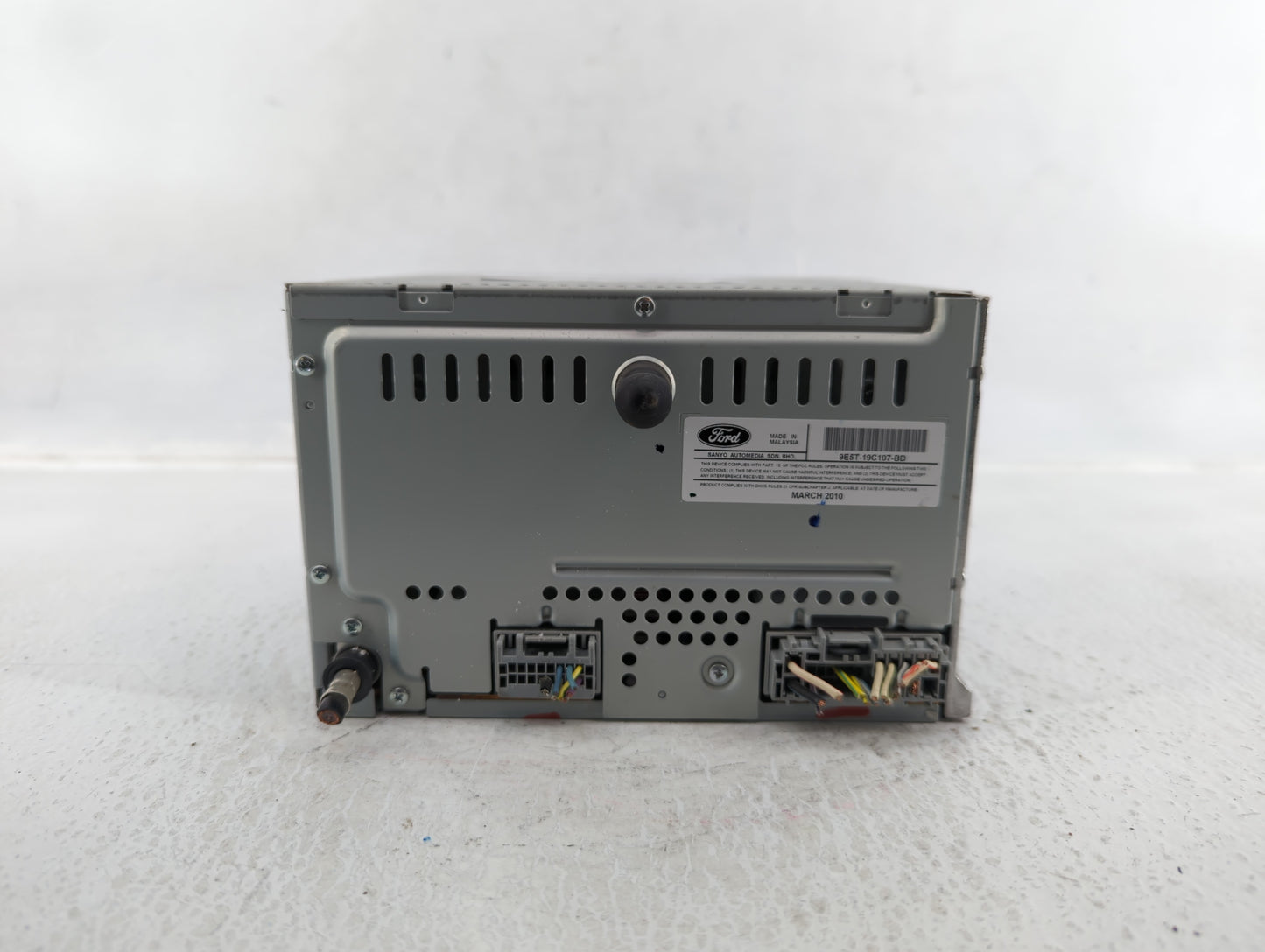 2010 Ford Fusion Radio AM FM Cd Player Receiver Replacement P/N:9E5T-19C107-BD 9E5T-19C107-AB Fits OEM Used Auto Parts - Oem