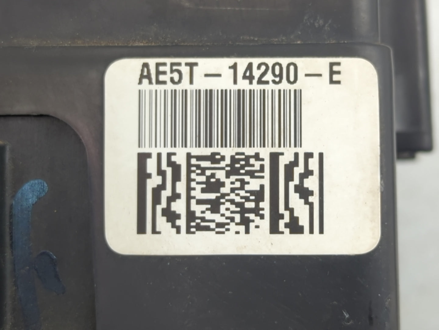 2010-2012 Ford Fusion Fusebox Fuse Box Panel Relay Module P/N:AE5T-14290-E Fits Fits 2010 2011 2012 OEM Used Auto Parts - Oe