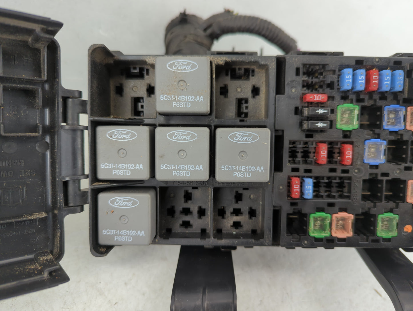 2010-2012 Ford Fusion Fusebox Fuse Box Panel Relay Module P/N:AE5T-14290-G Fits Fits 2010 2011 2012 OEM Used Auto Parts - Oe