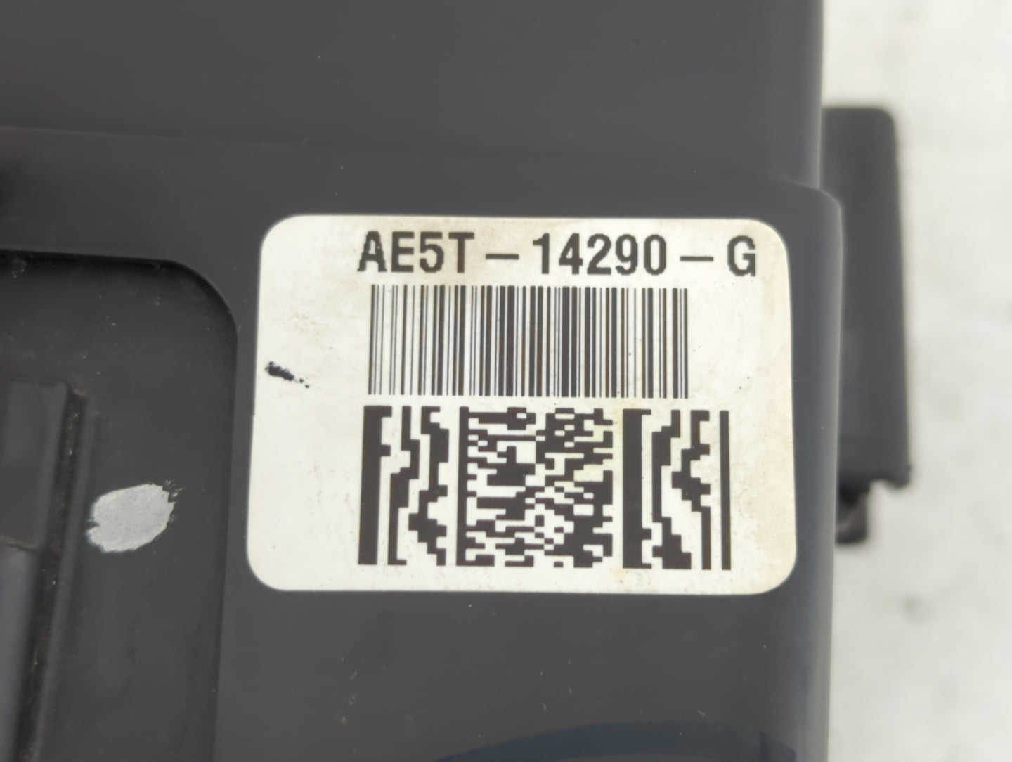 2010-2012 Ford Fusion Fusebox Fuse Box Panel Relay Module P/N:AE5T-14290-G Fits Fits 2010 2011 2012 OEM Used Auto Parts - Oe