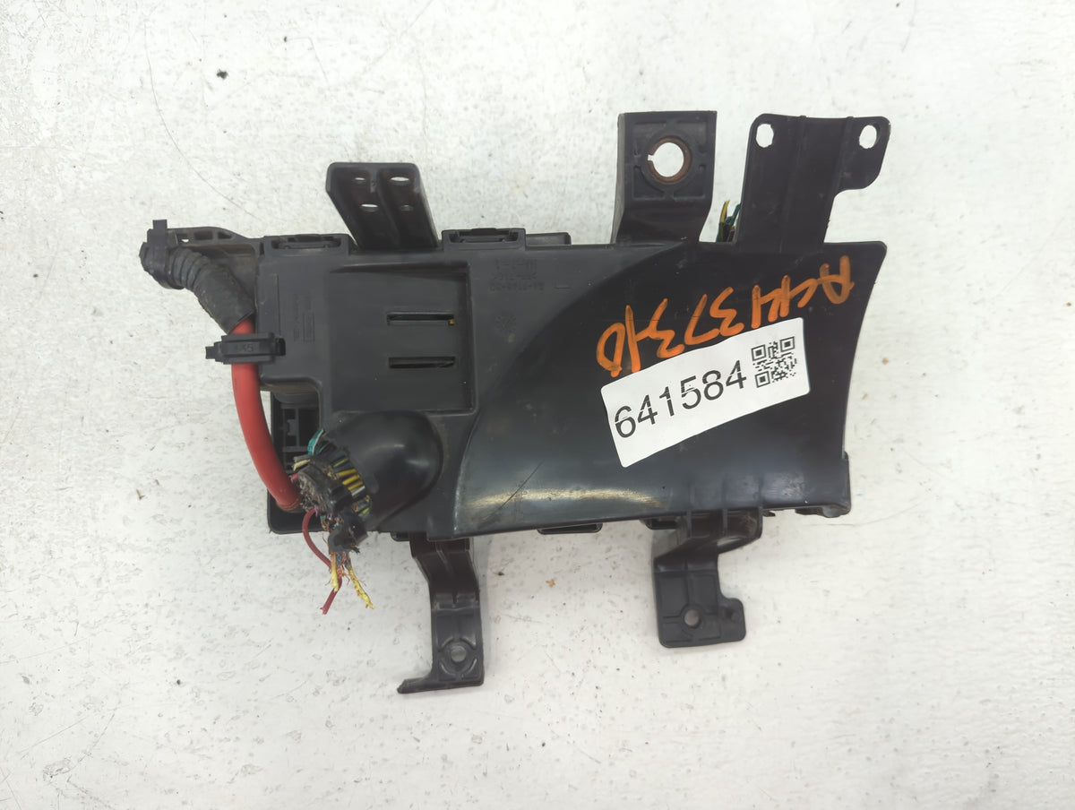 2010-2012 Ford Fusion Fusebox Fuse Box Panel Relay Module P/N:AE5T-14290-G Fits Fits 2010 2011 2012 OEM Used Auto Parts - Oe