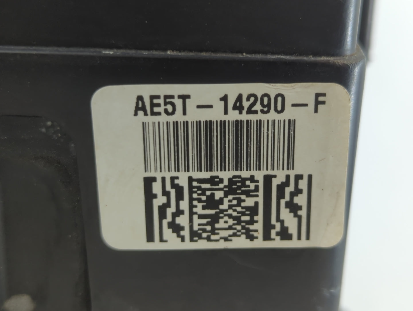 2010-2012 Ford Fusion Fusebox Fuse Box Panel Relay Module P/N:AE5T-14290-F Fits Fits 2010 2011 2012 OEM Used Auto Parts - Oe