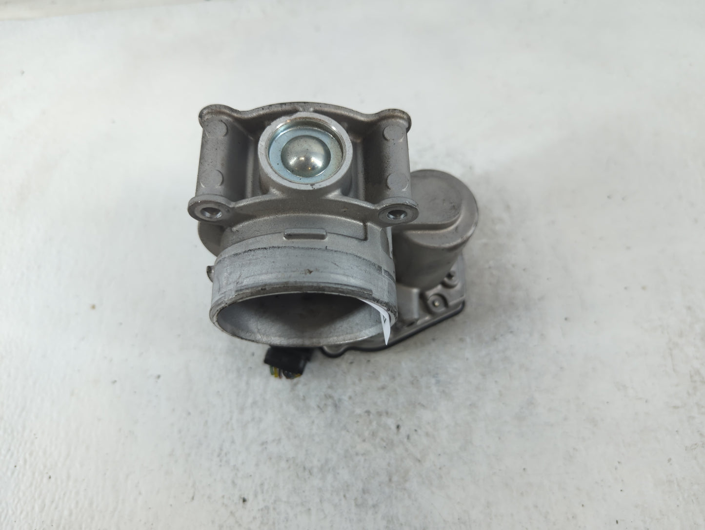 2010-2012 Ford Fusion Throttle Body P/N:67M1990 DS7E-9F991-AJ Fits Fits 2009 2010 2011 2012 OEM Used Auto Parts - Oemusedaut