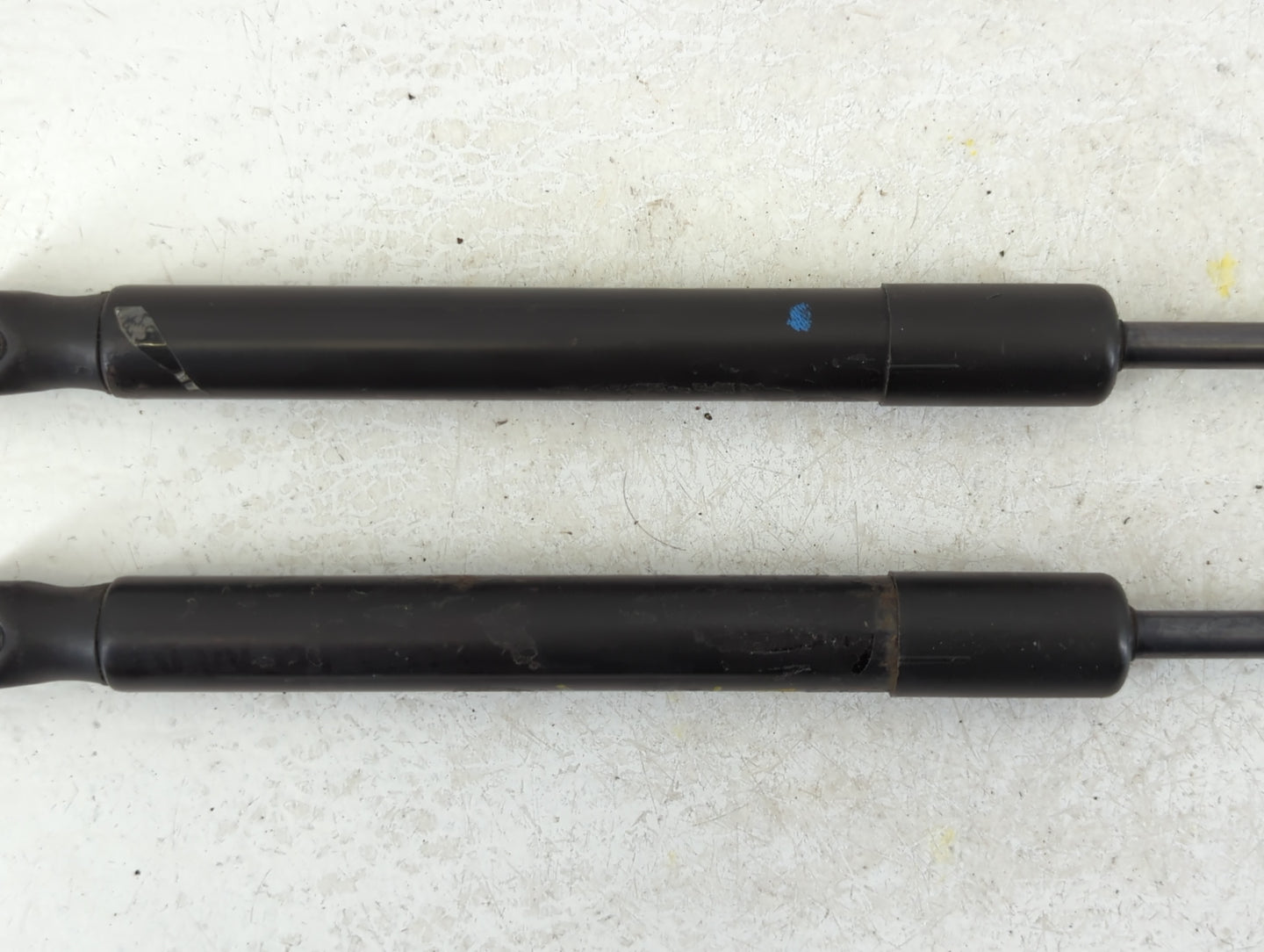 2010 Ford Fusion LID SHOCKS - Oemusedautoparts1.com