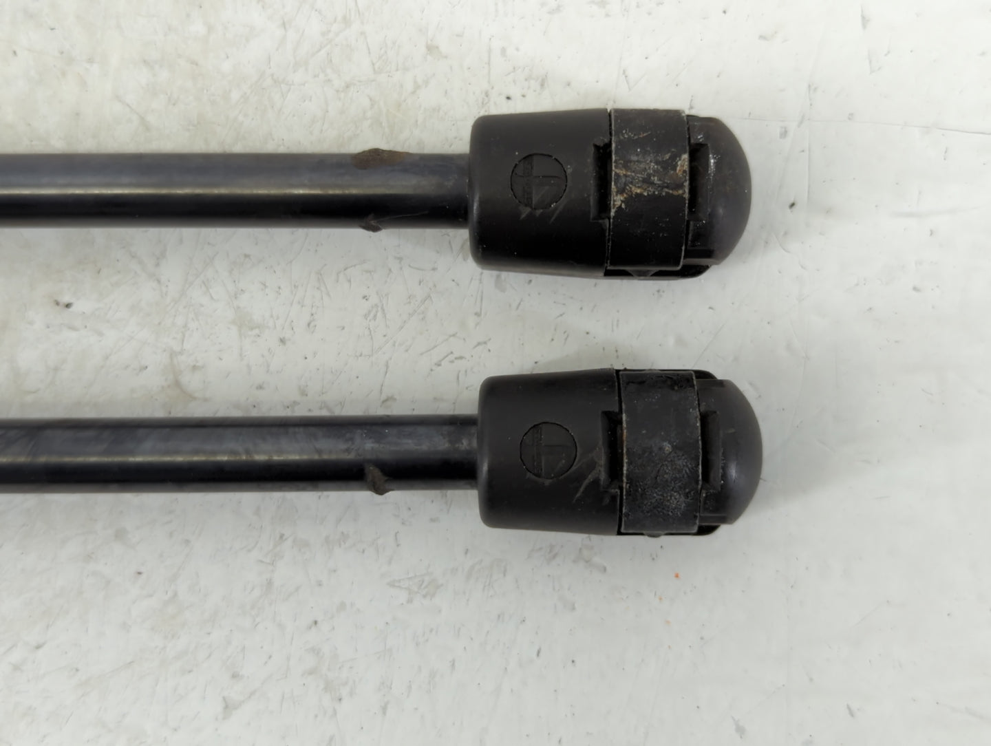 2010 Ford Fusion LID SHOCKS - Oemusedautoparts1.com