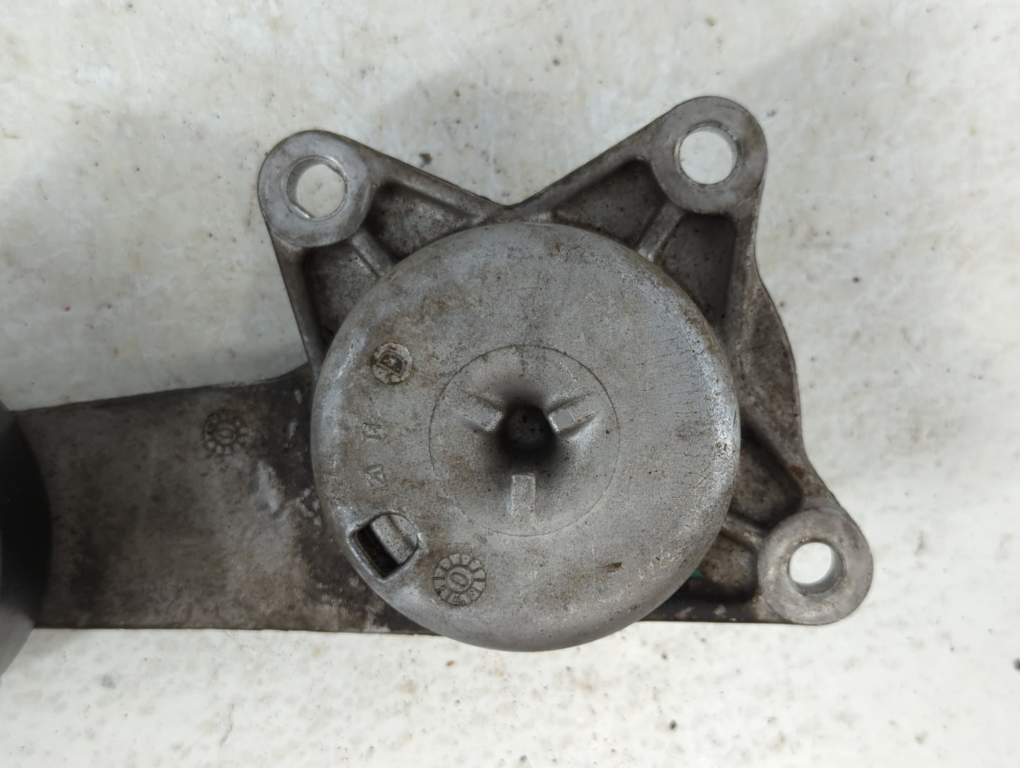 2010 Ford Fusion Belt Tensioner Pulley and idler pulley - Oemusedautoparts1.com