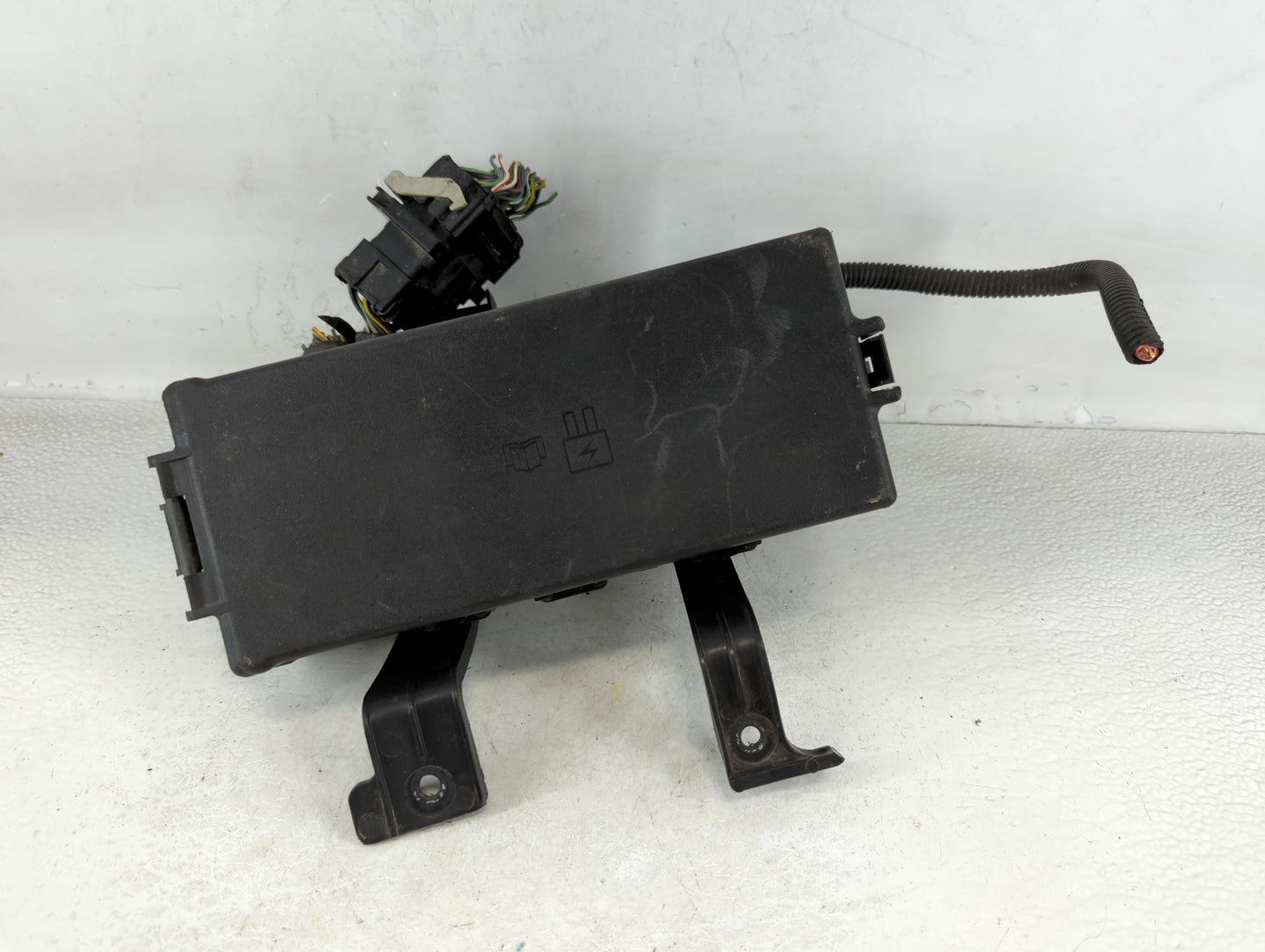 2010-2012 Ford Fusion Fusebox Fuse Box Panel Relay Module P/N:AE5T-14290-E Fits Fits 2010 2011 2012 OEM Used Auto Parts - Oe