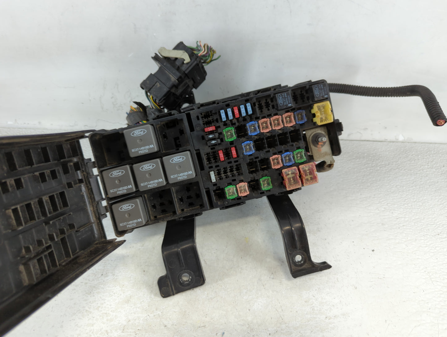 2010-2012 Ford Fusion Fusebox Fuse Box Panel Relay Module P/N:AE5T-14290-E Fits Fits 2010 2011 2012 OEM Used Auto Parts - Oe