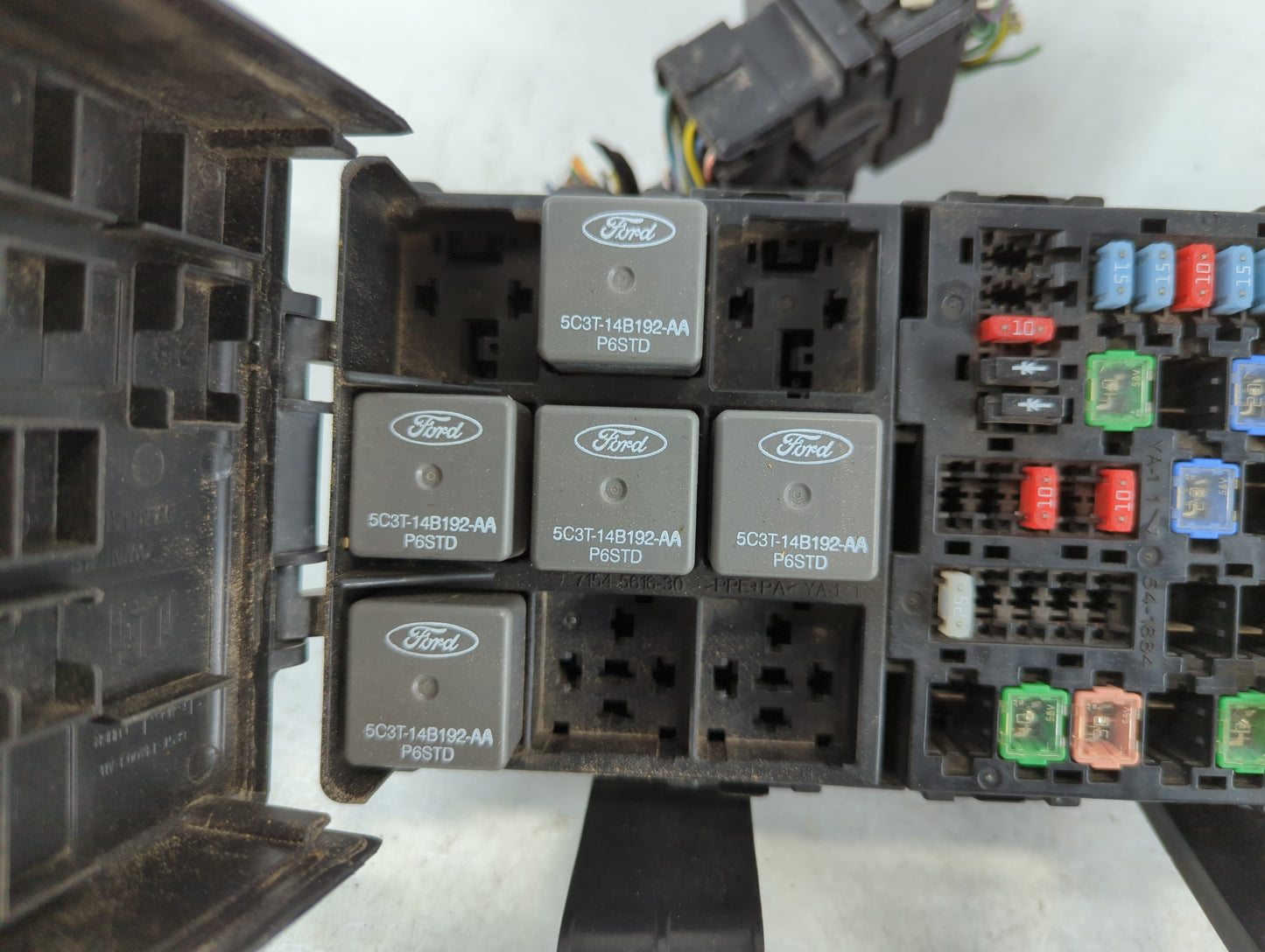 2010-2012 Ford Fusion Fusebox Fuse Box Panel Relay Module P/N:AE5T-14290-E Fits Fits 2010 2011 2012 OEM Used Auto Parts - Oe