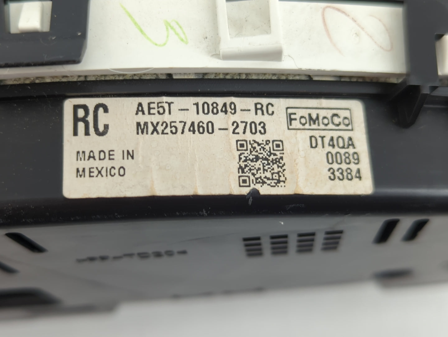 2010 Ford Fusion Instrument Cluster Speedometer Gauges P/N:257460-2703 AE5T-10849-RC Fits OEM Used Auto Parts - Oemusedautop