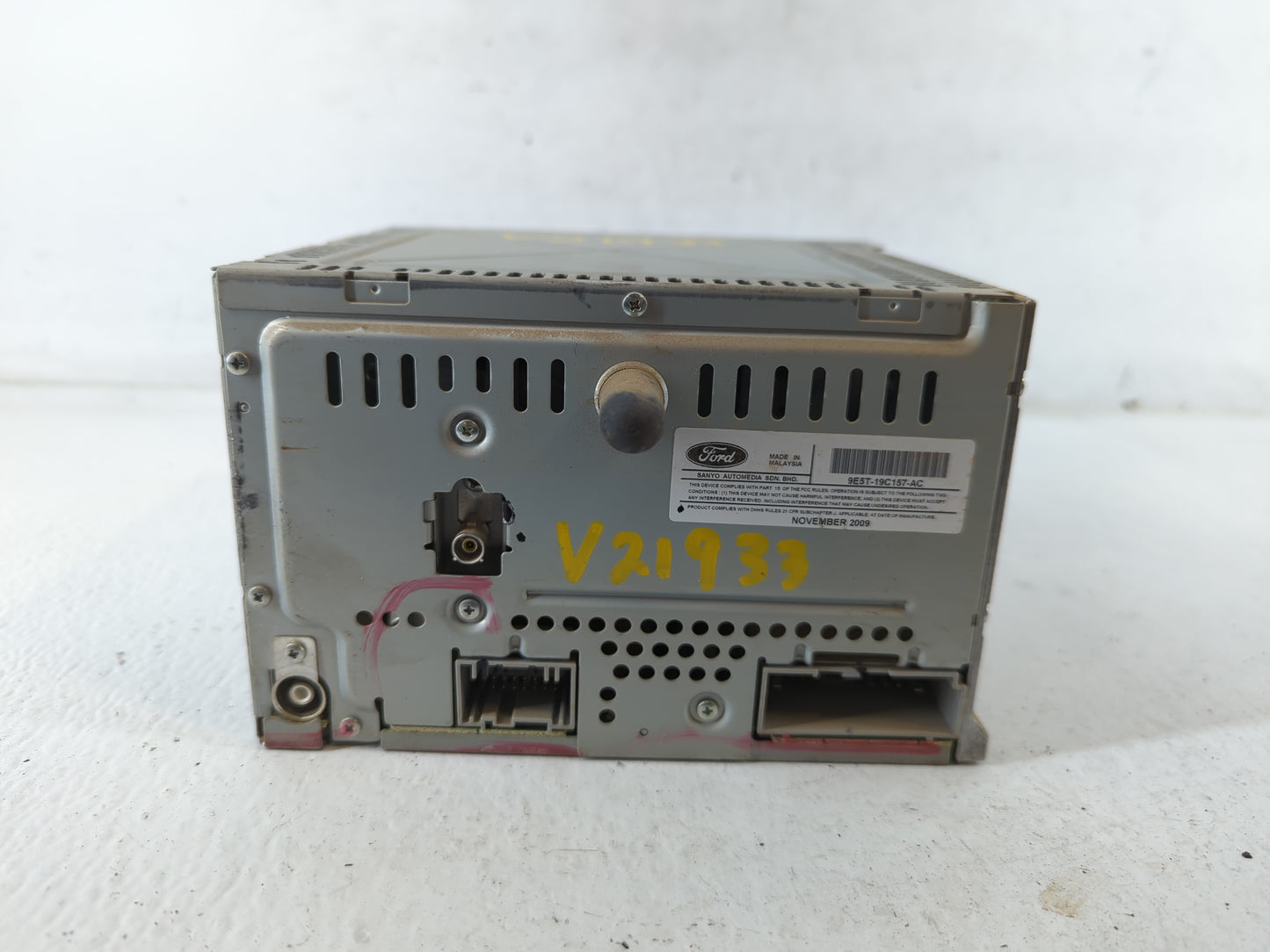 2010 Ford Fusion Radio AM FM Cd Player Receiver Replacement P/N:9E5T-19C157-AC Fits OEM Used Auto Parts - Oemusedautoparts1.