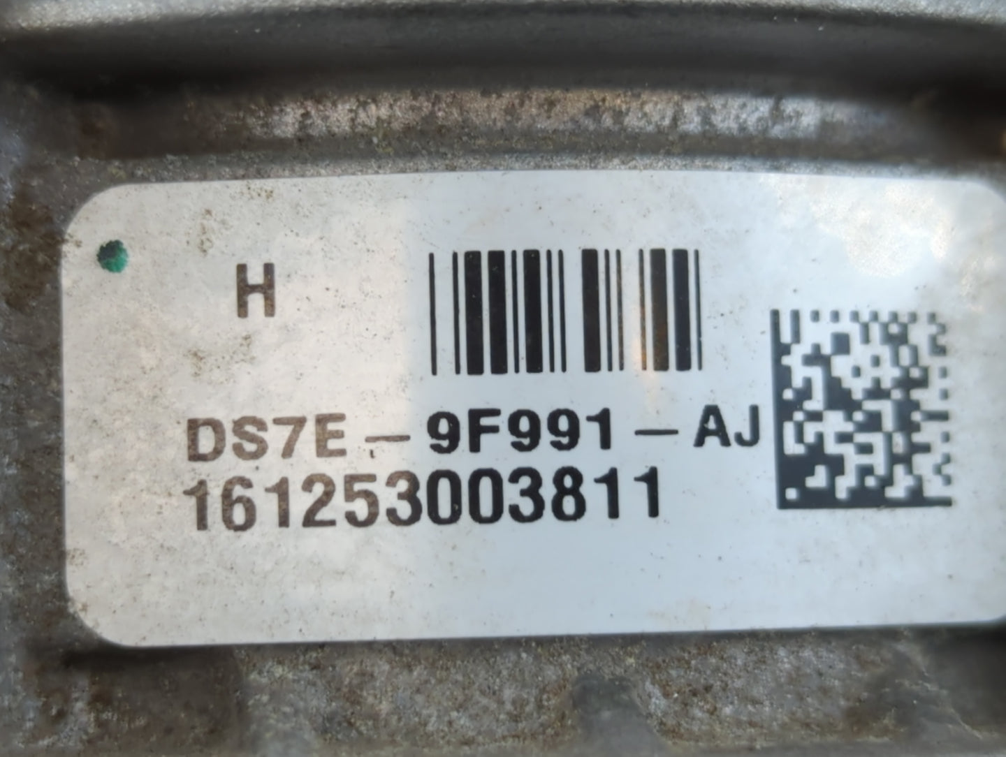 2010-2012 Ford Fusion Throttle Body P/N:161253003811 DS7E-9F991-AJ Fits Fits 2009 2010 2011 2012 OEM Used Auto Parts - Oemus