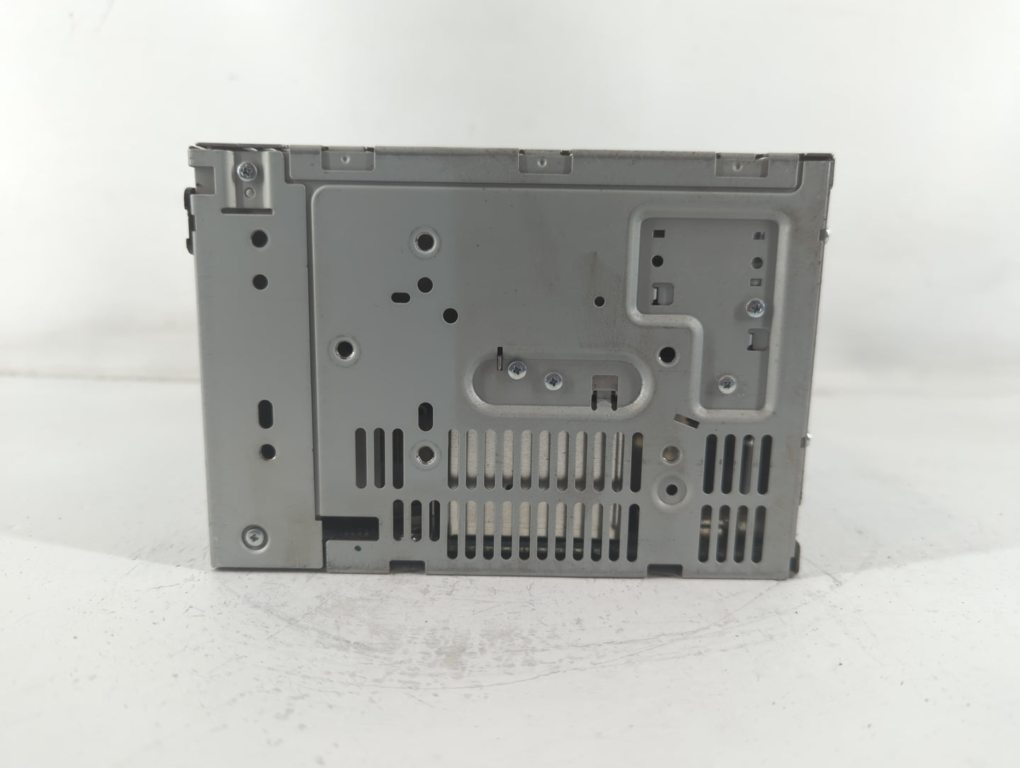 2010 Ford Fusion Radio AM FM Cd Player Receiver Replacement P/N:9E5T-19C158-AC Fits OEM Used Auto Parts - Oemusedautoparts1.