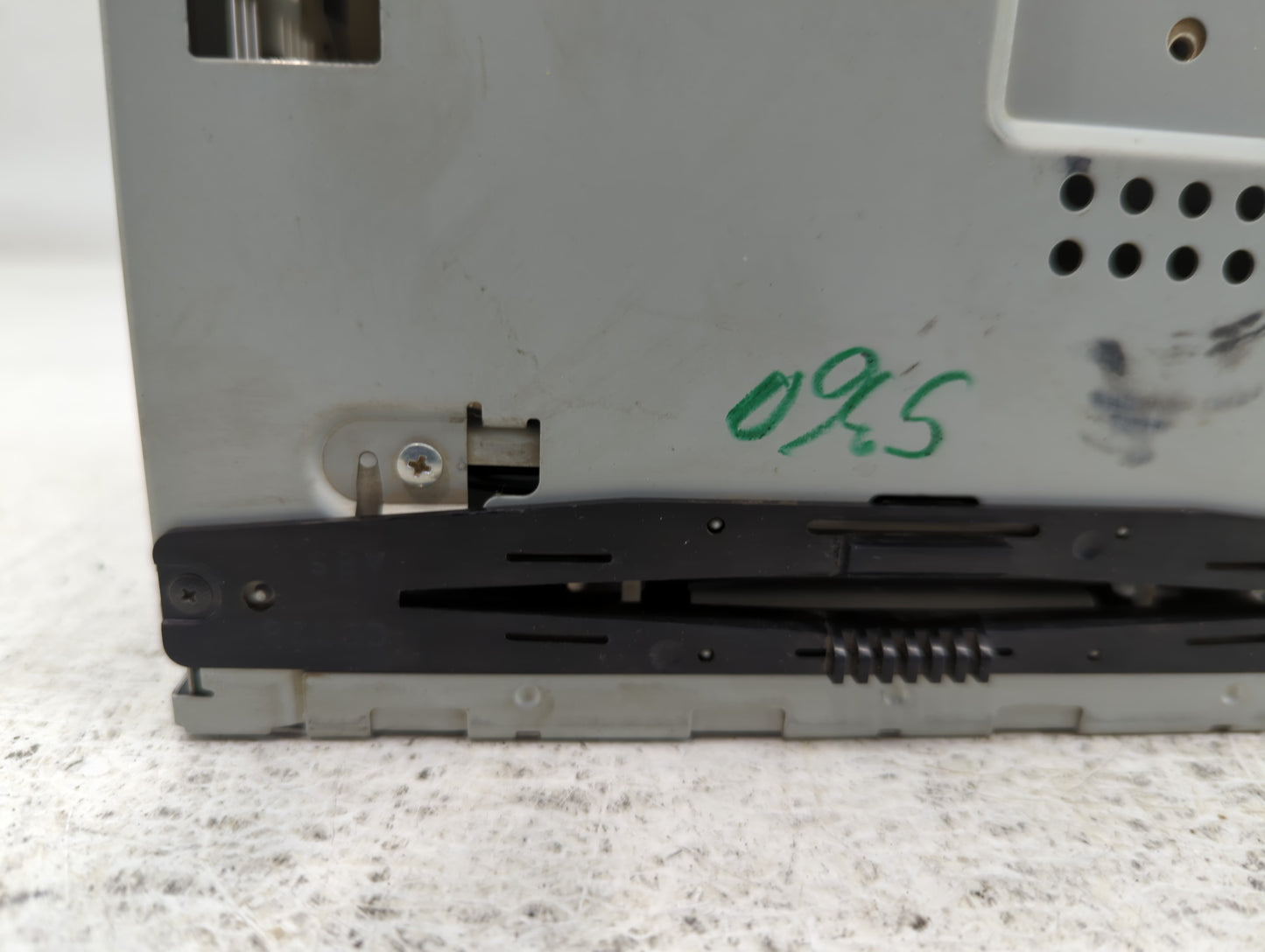 2010-2010 Ford Fusion Am Fm Cd Player Radio Receiver - Oemusedautoparts1.com