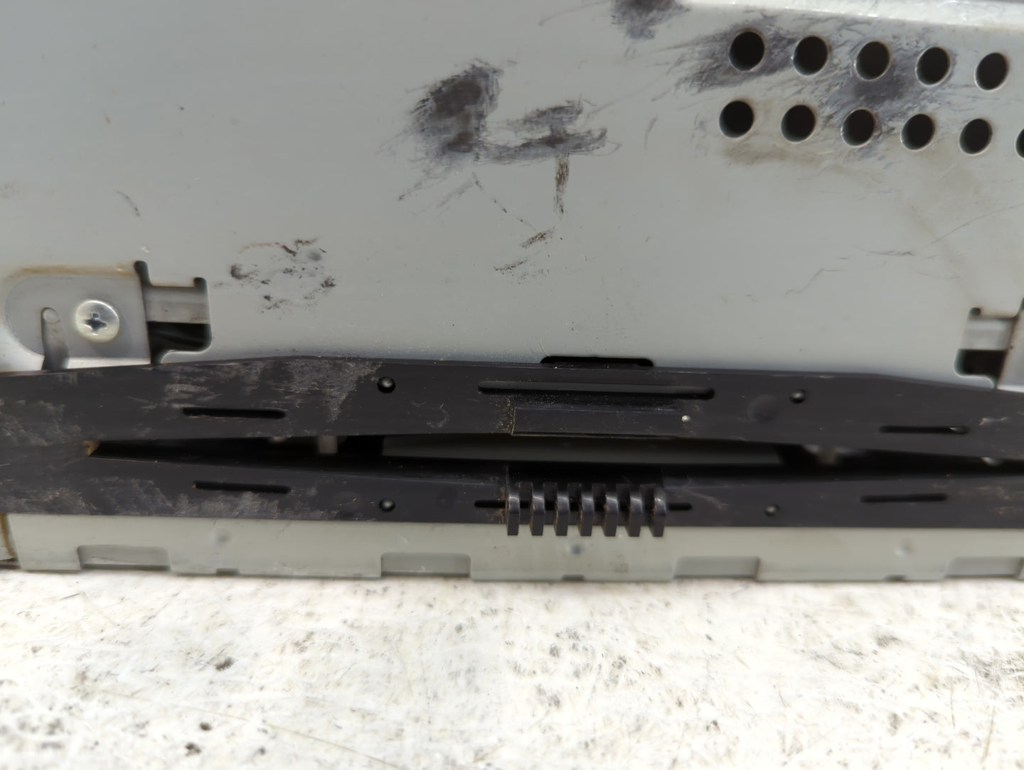 2010-2010 Ford Fusion Am Fm Cd Player Radio Receiver - Oemusedautoparts1.com