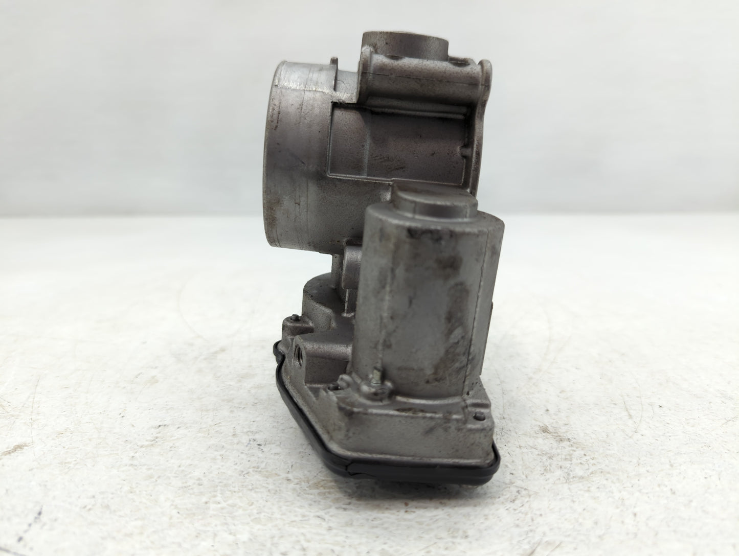 2010-2012 Ford Fusion Throttle Body P/N:13296 3000921 DS7Z-D Fits Fits 2009 2010 2011 2012 OEM Used Auto Parts - Oemusedauto