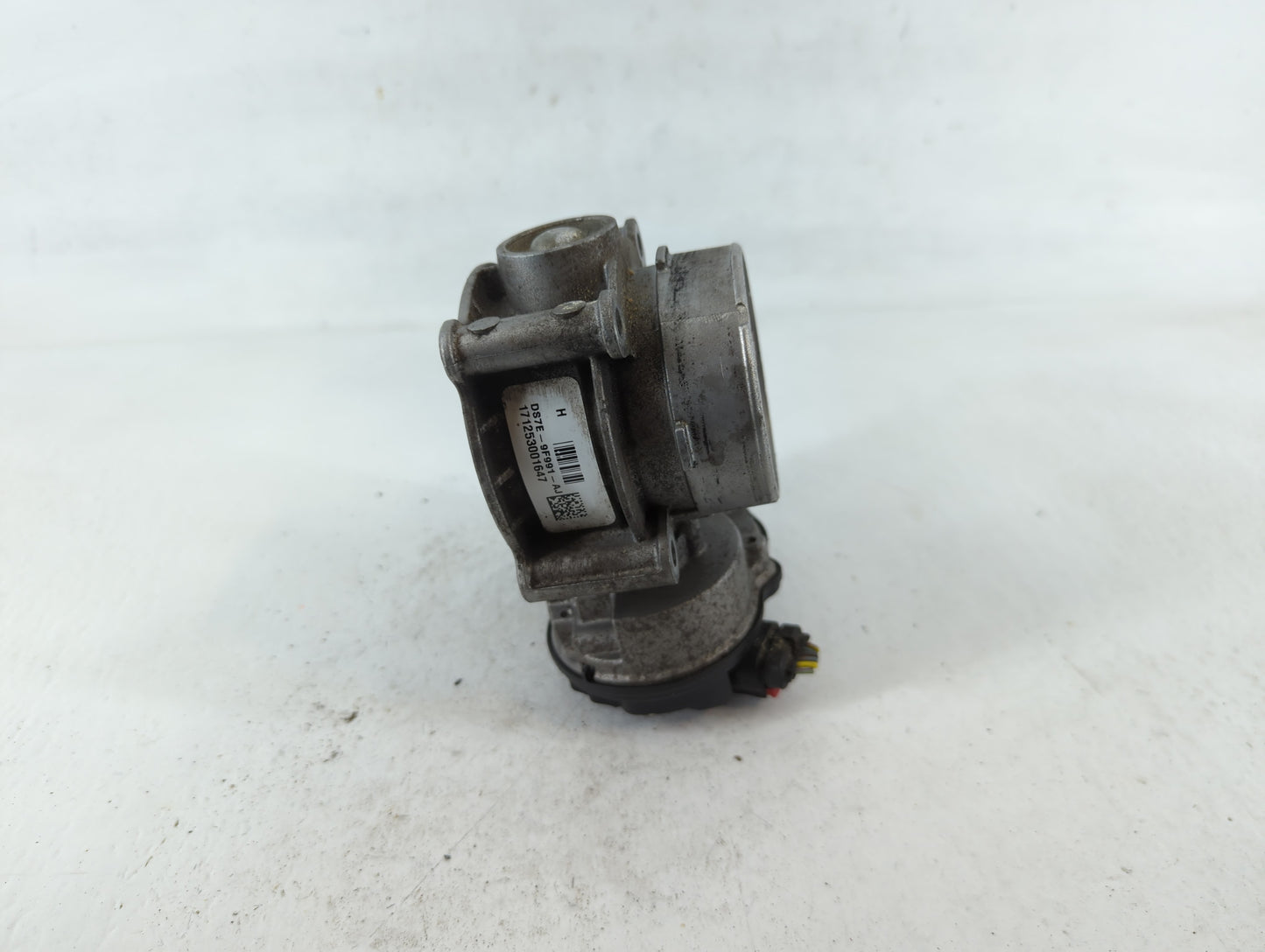 2010-2012 Ford Fusion Throttle Body P/N:171253001647 DS7E-9F991-AJ Fits Fits 2009 2010 2011 2012 OEM Used Auto Parts - Oemus
