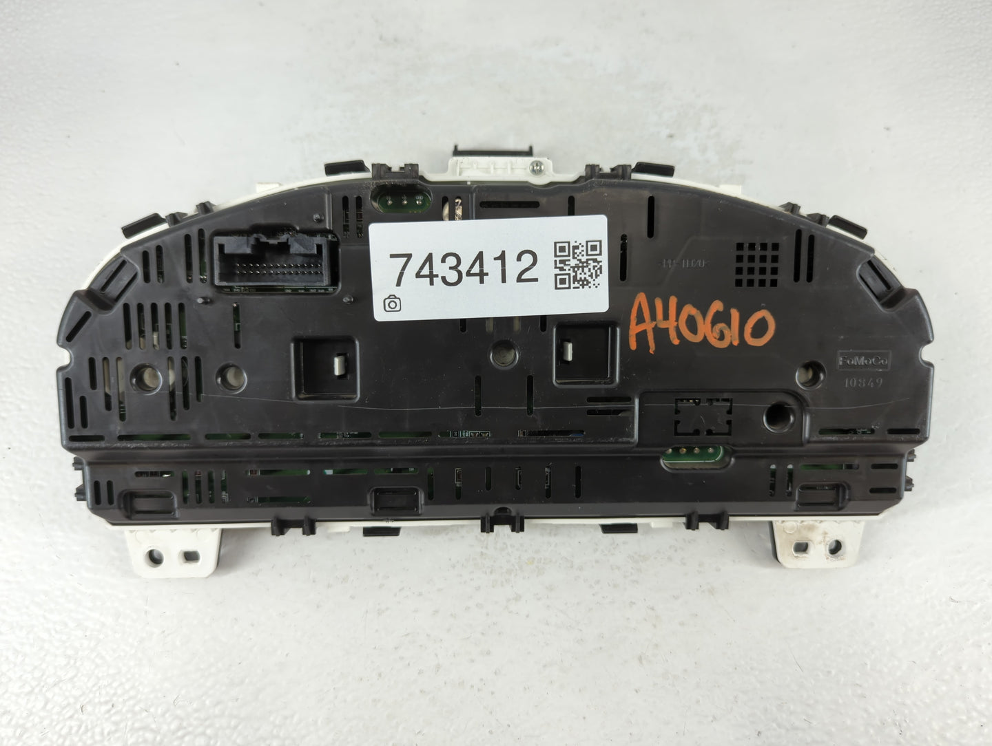 2010 Ford Fusion Instrument Cluster Speedometer Gauges P/N:AE5T-10849-TC Fits OEM Used Auto Parts - Oemusedautoparts1.com