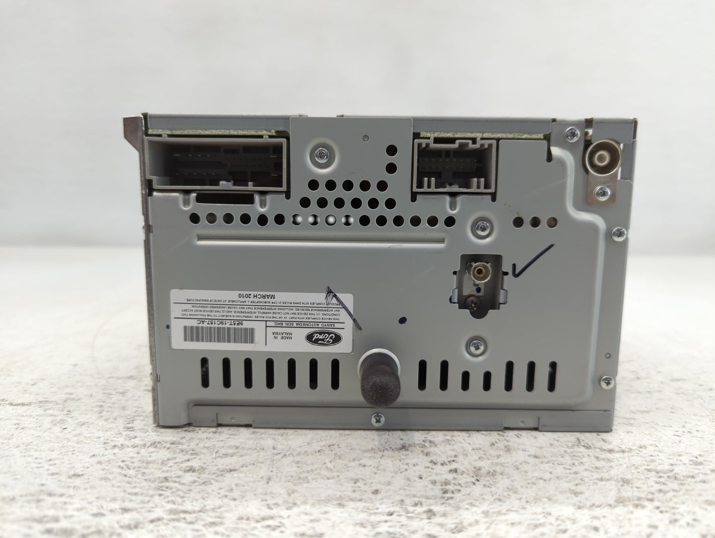 2010 Ford Fusion Radio AM FM Cd Player Receiver Replacement P/N:9E5T-19C157-AC Fits OEM Used Auto Parts - Oemusedautoparts1.