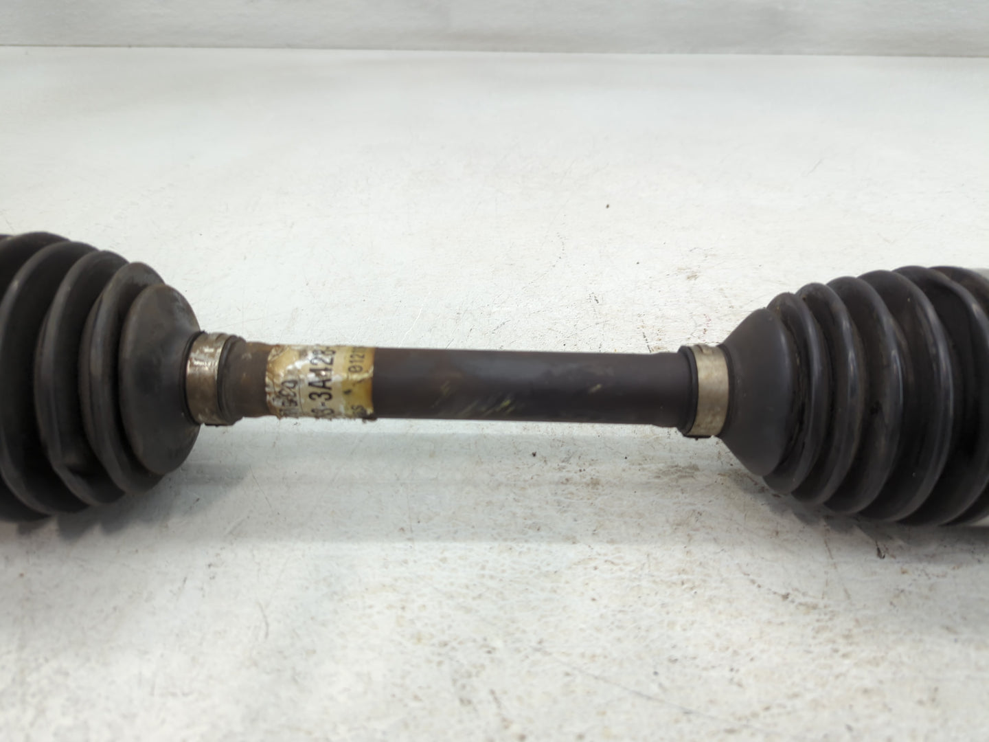 2010-2012 Ford Fusion Axle Shaft Front Driver Cv C/v - Oemusedautoparts1.com