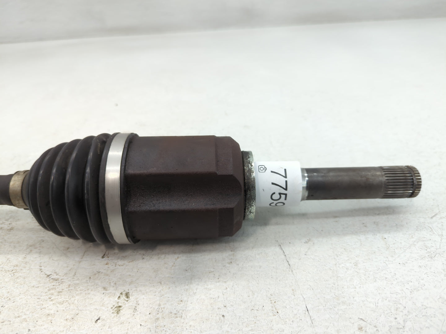 2010-2012 Ford Fusion Axle Shaft Front Driver Cv C/v - Oemusedautoparts1.com